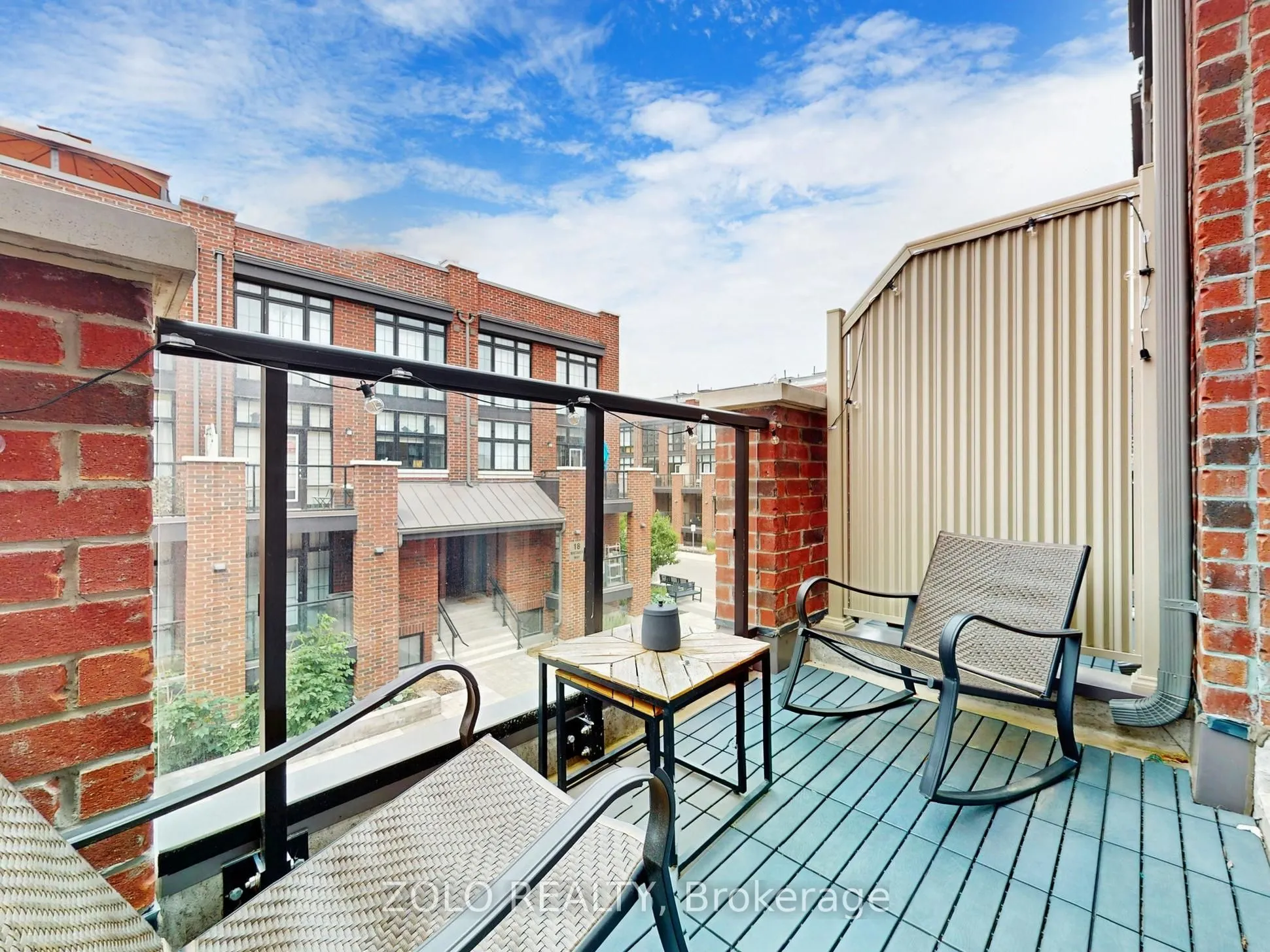 15 Whitaker Way, #322
