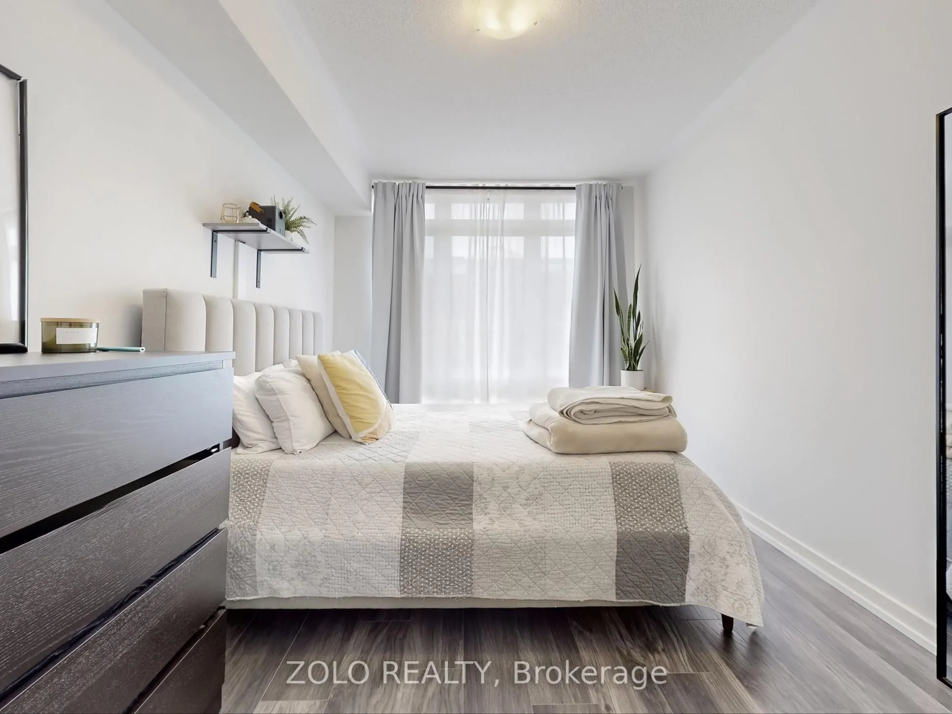 15 Whitaker Way, #322