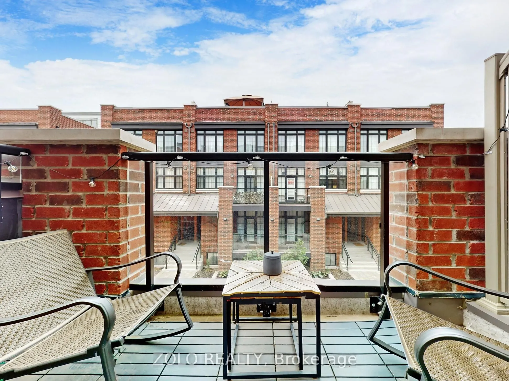 15 Whitaker Way, #322