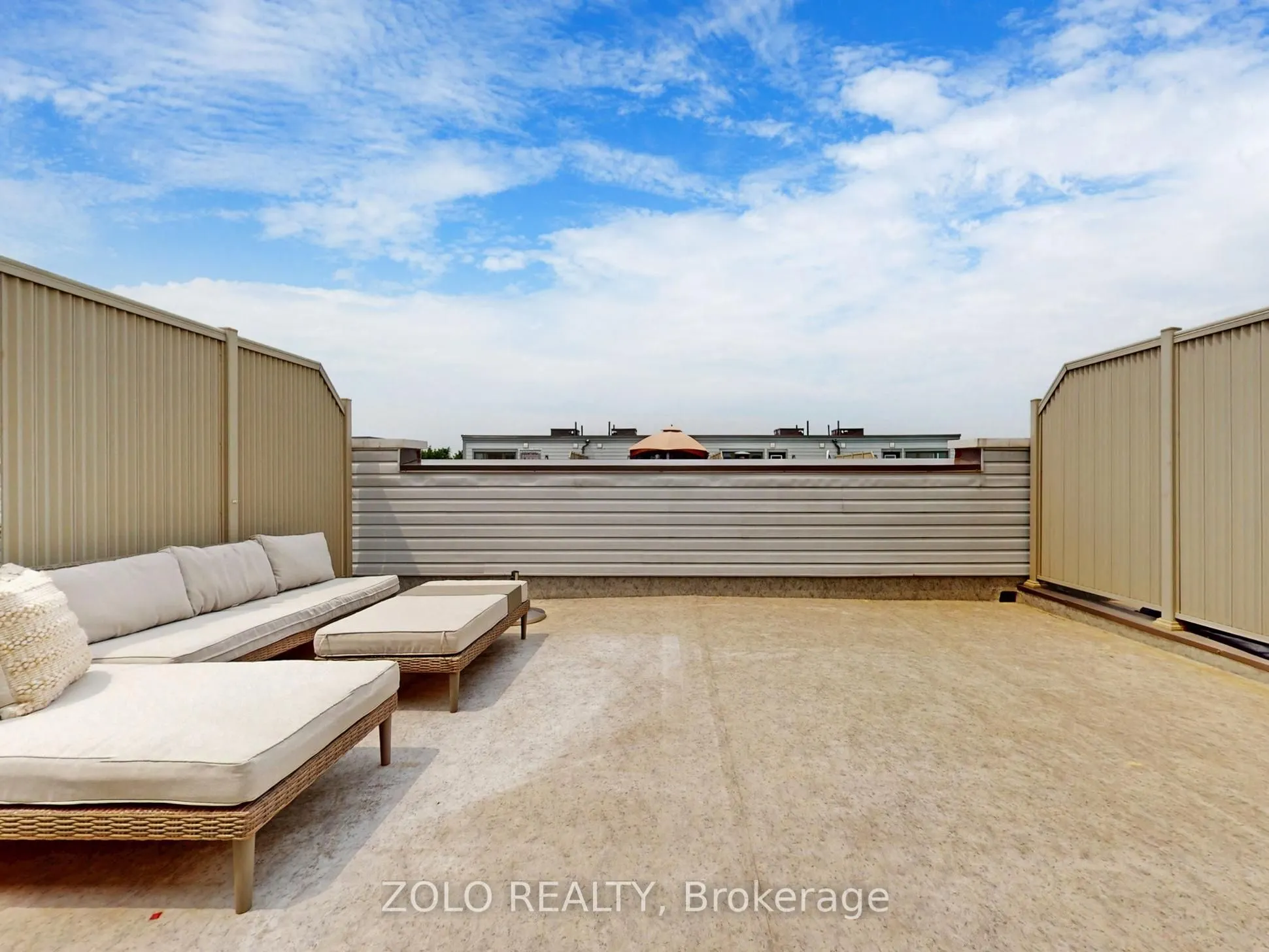 15 Whitaker Way, #322
