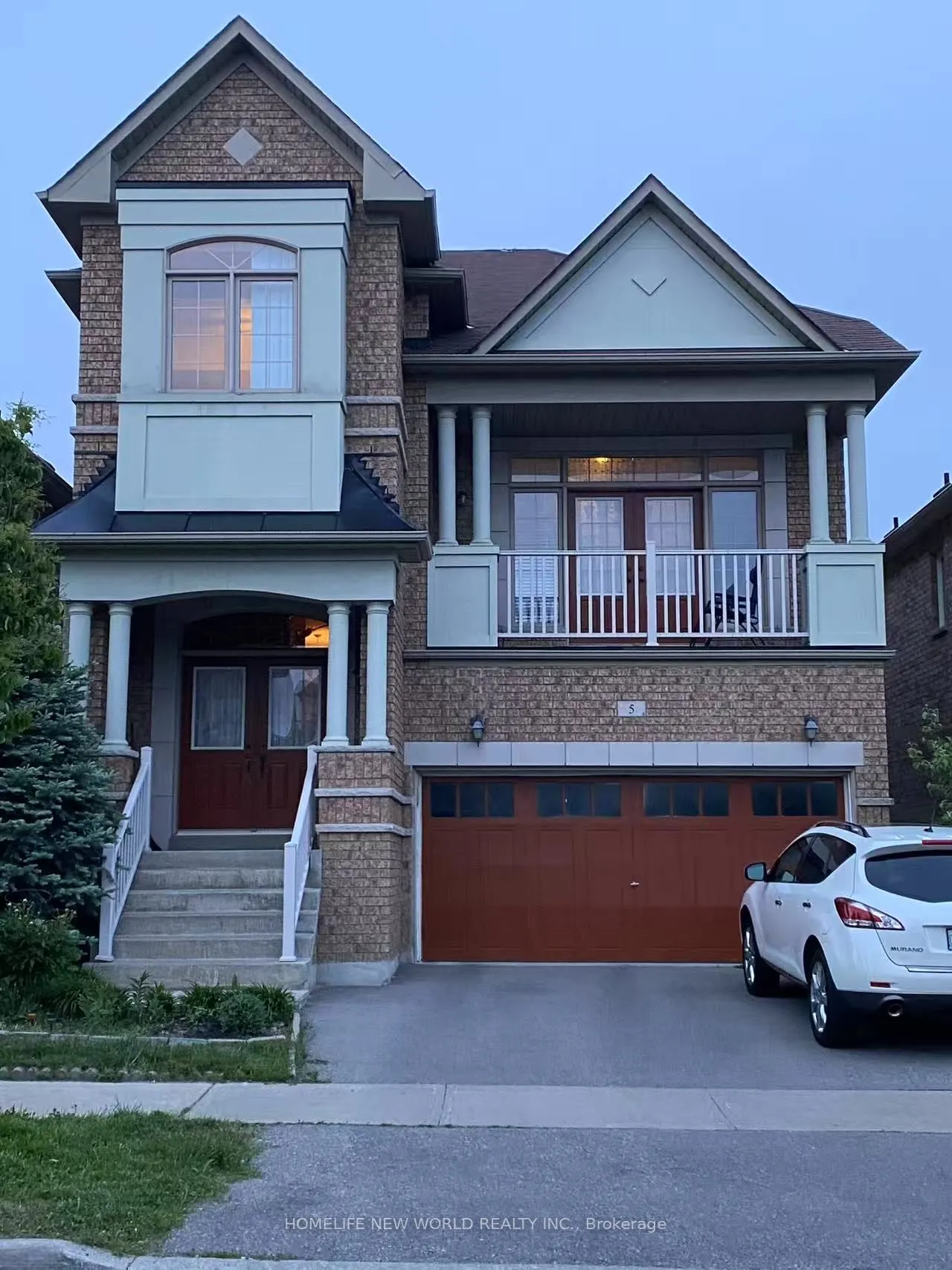 5 RIVINGTON Avenue
