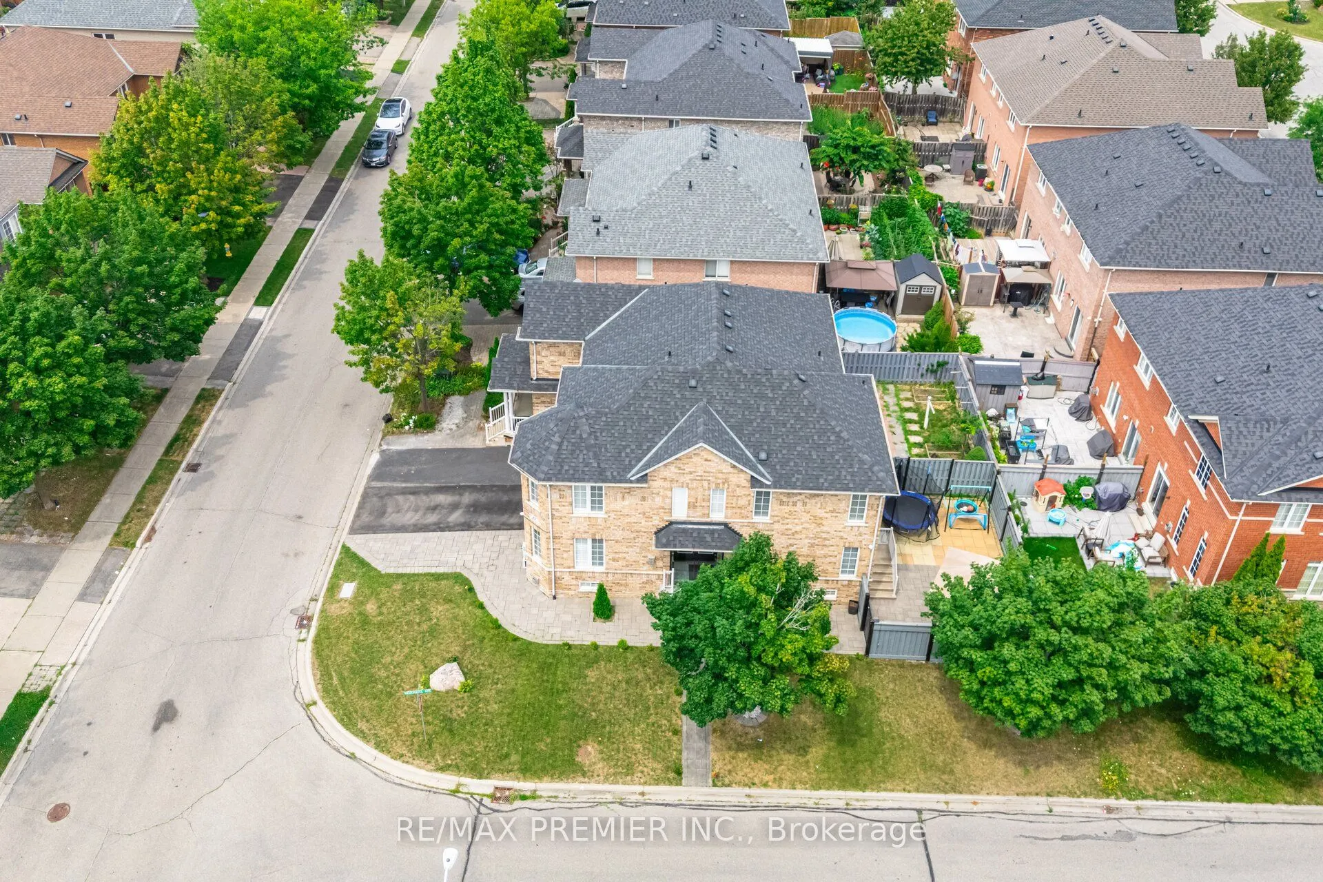 27 Lucerne Drive