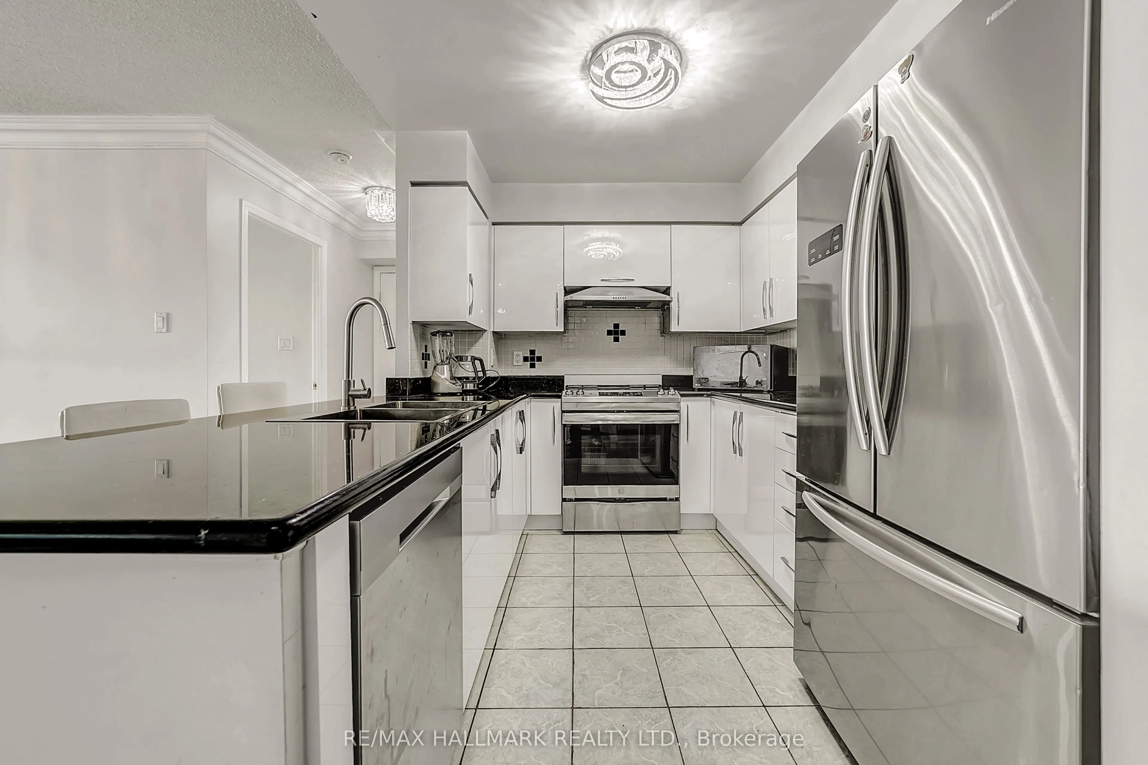 29 Northern Hts Drive N, #615