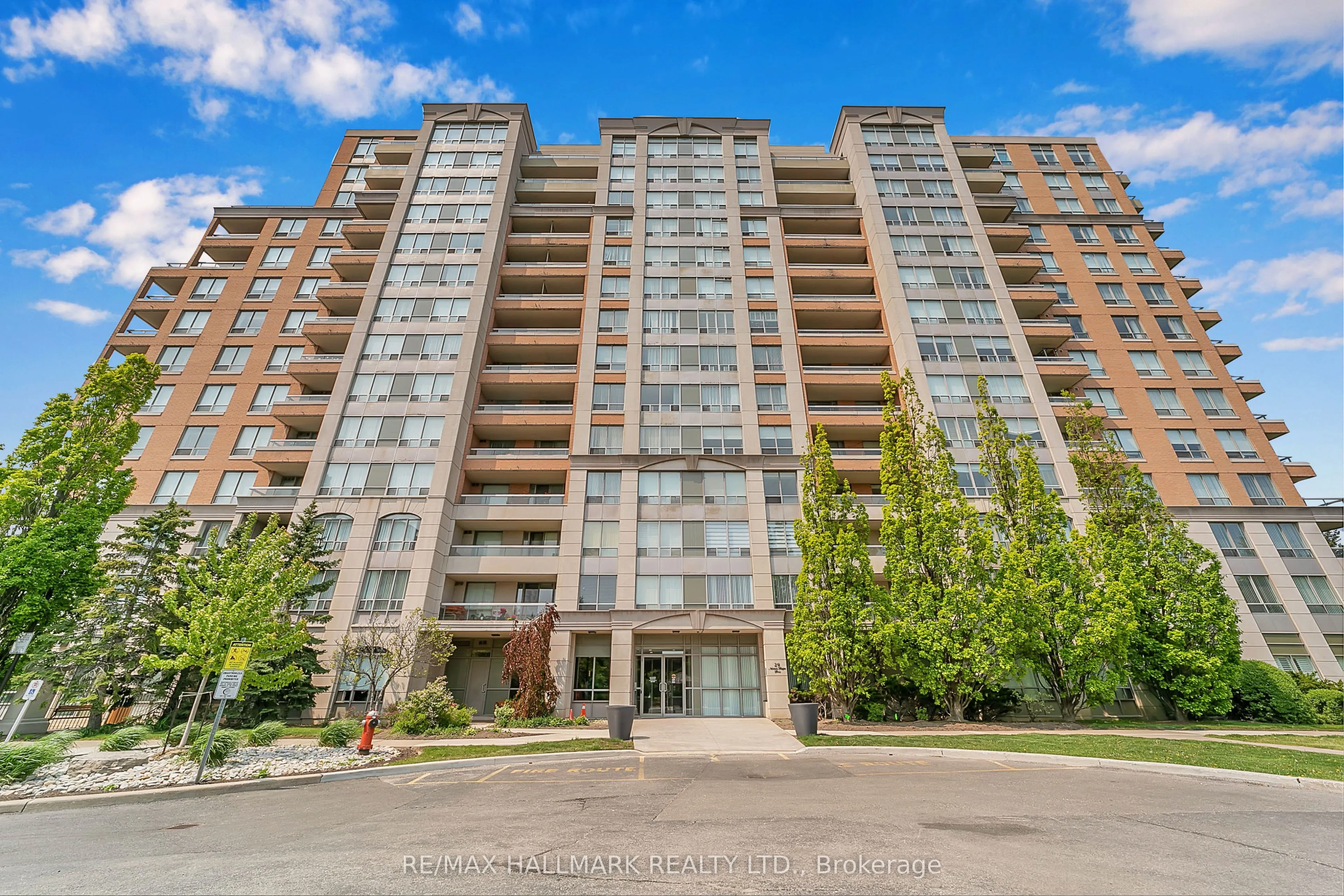 29 Northern Hts Drive N, #615