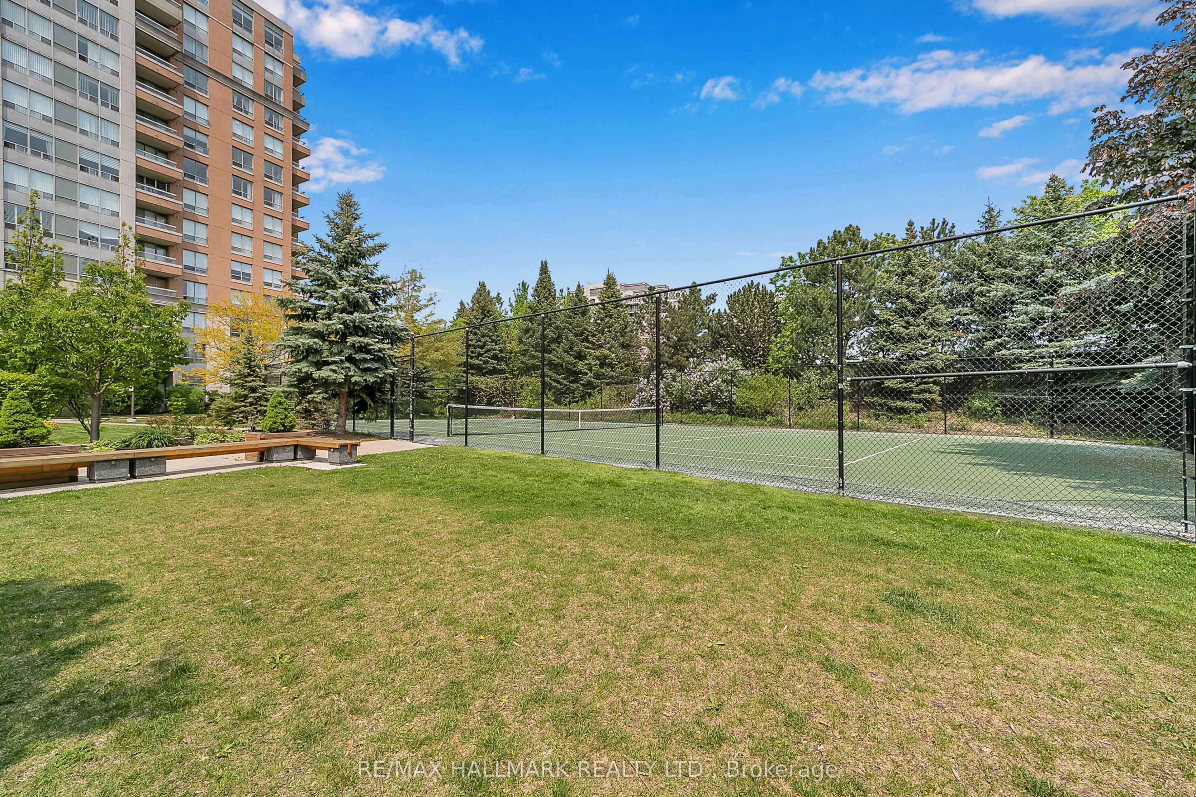 29 Northern Hts Drive N, #615