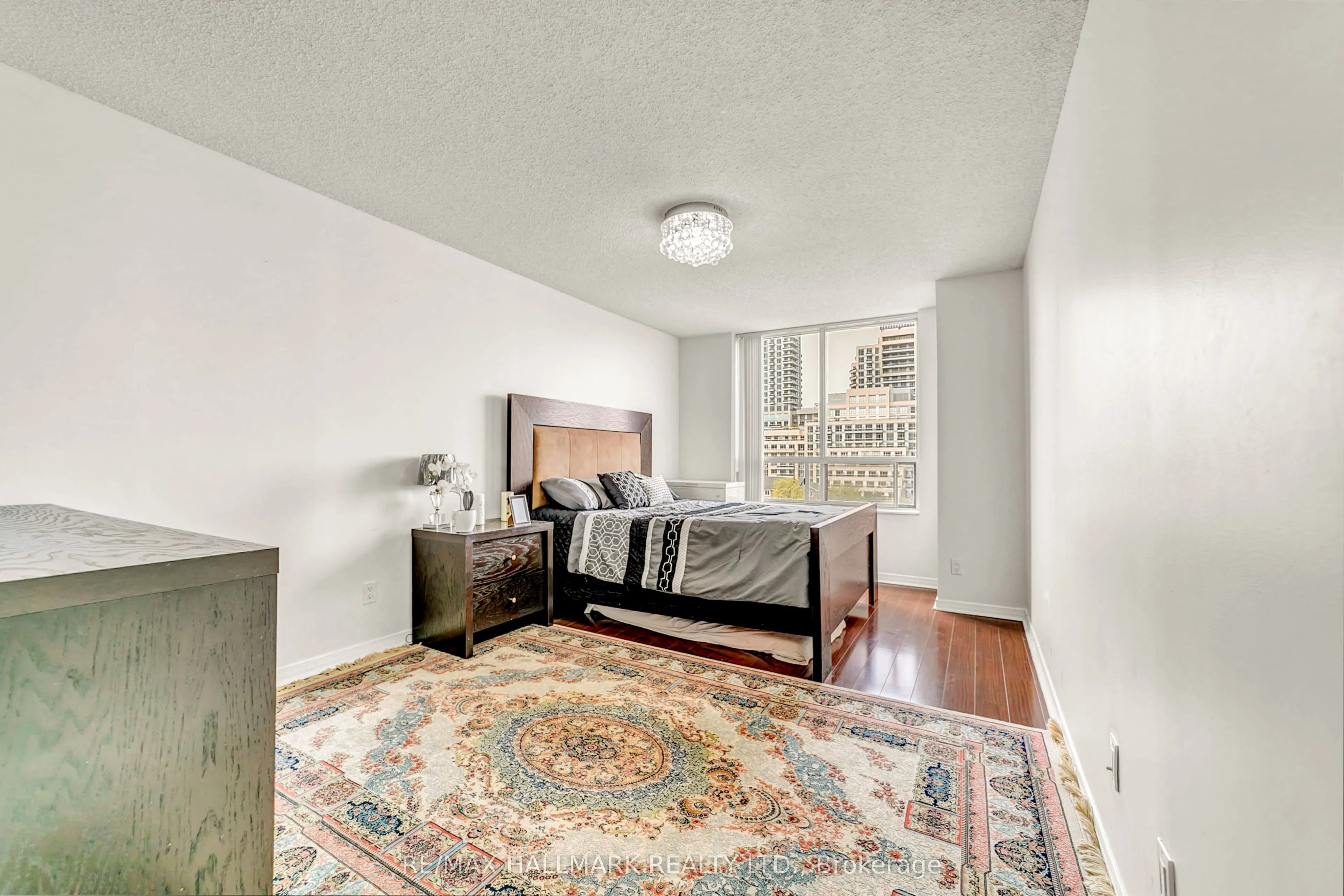29 Northern Hts Drive N, #615