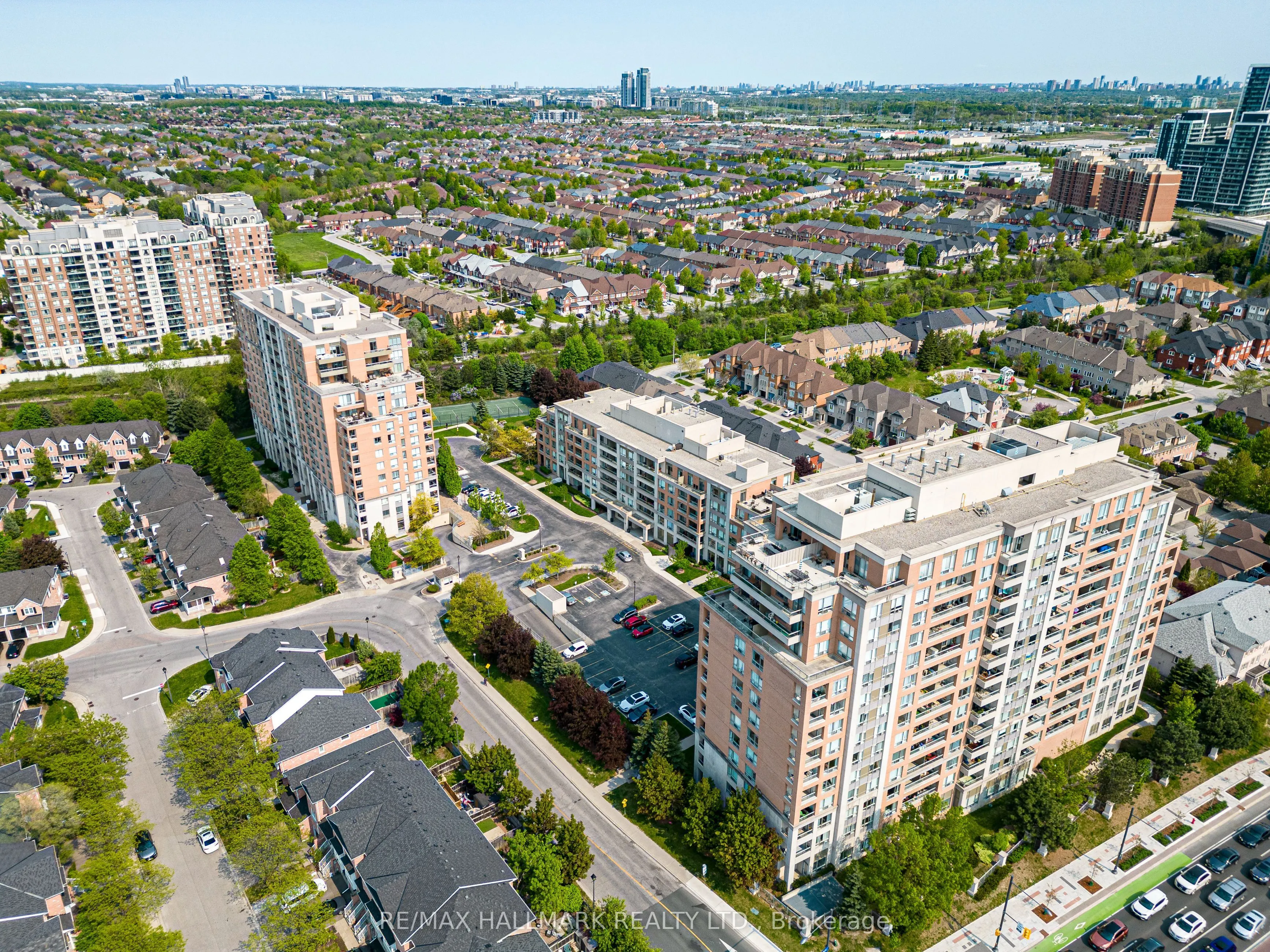 29 Northern Hts Drive N, #615
