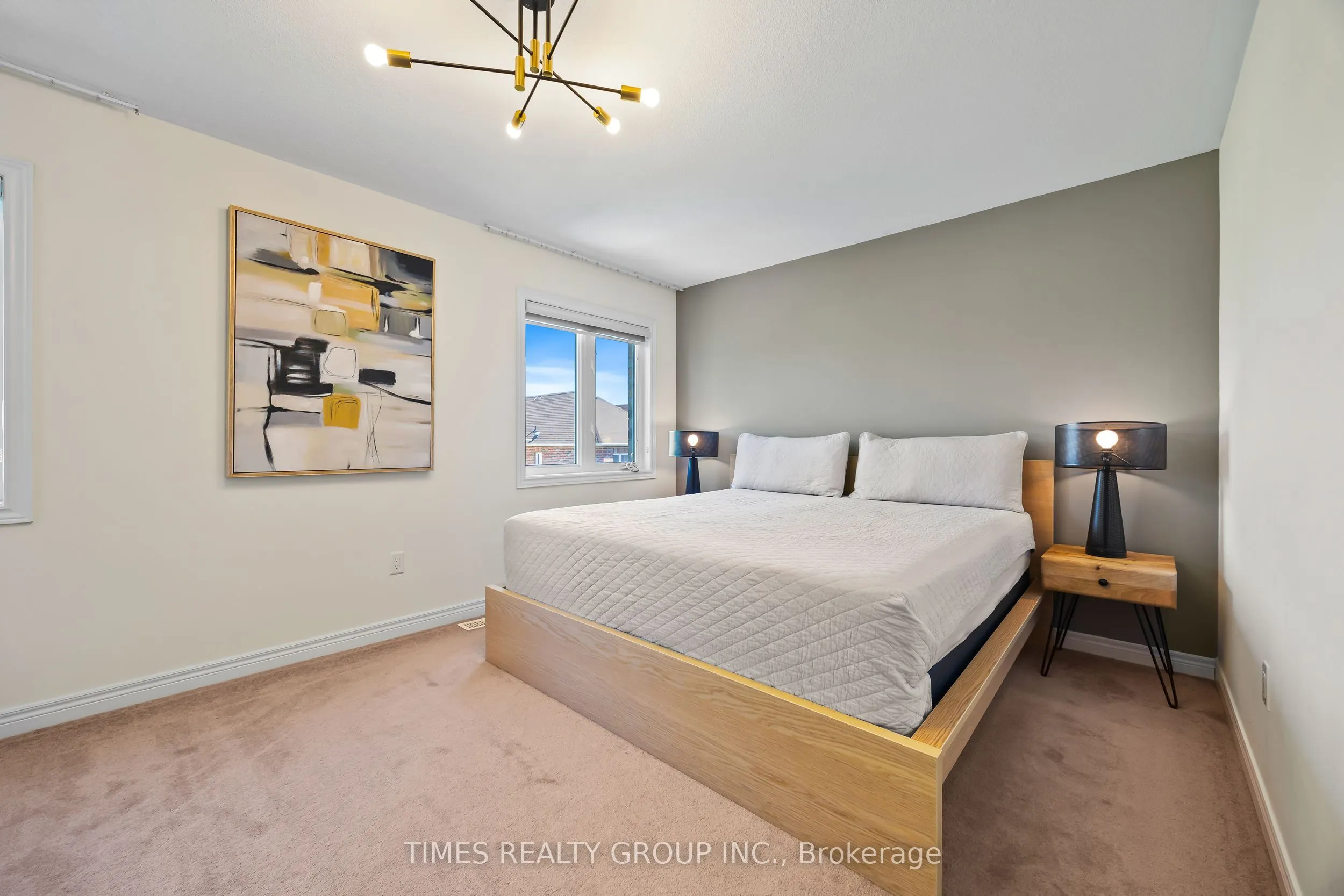 108 Sir Sanford Fleming Way