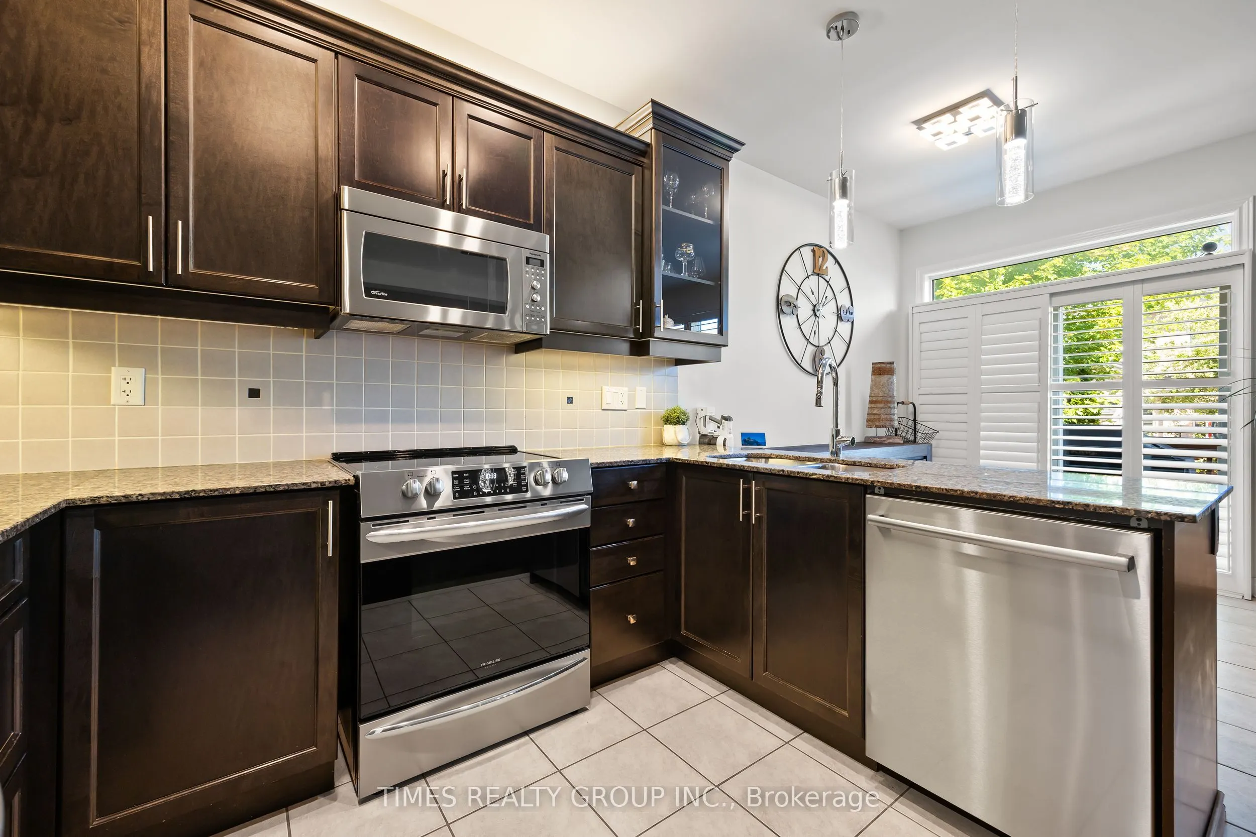 108 Sir Sanford Fleming Way