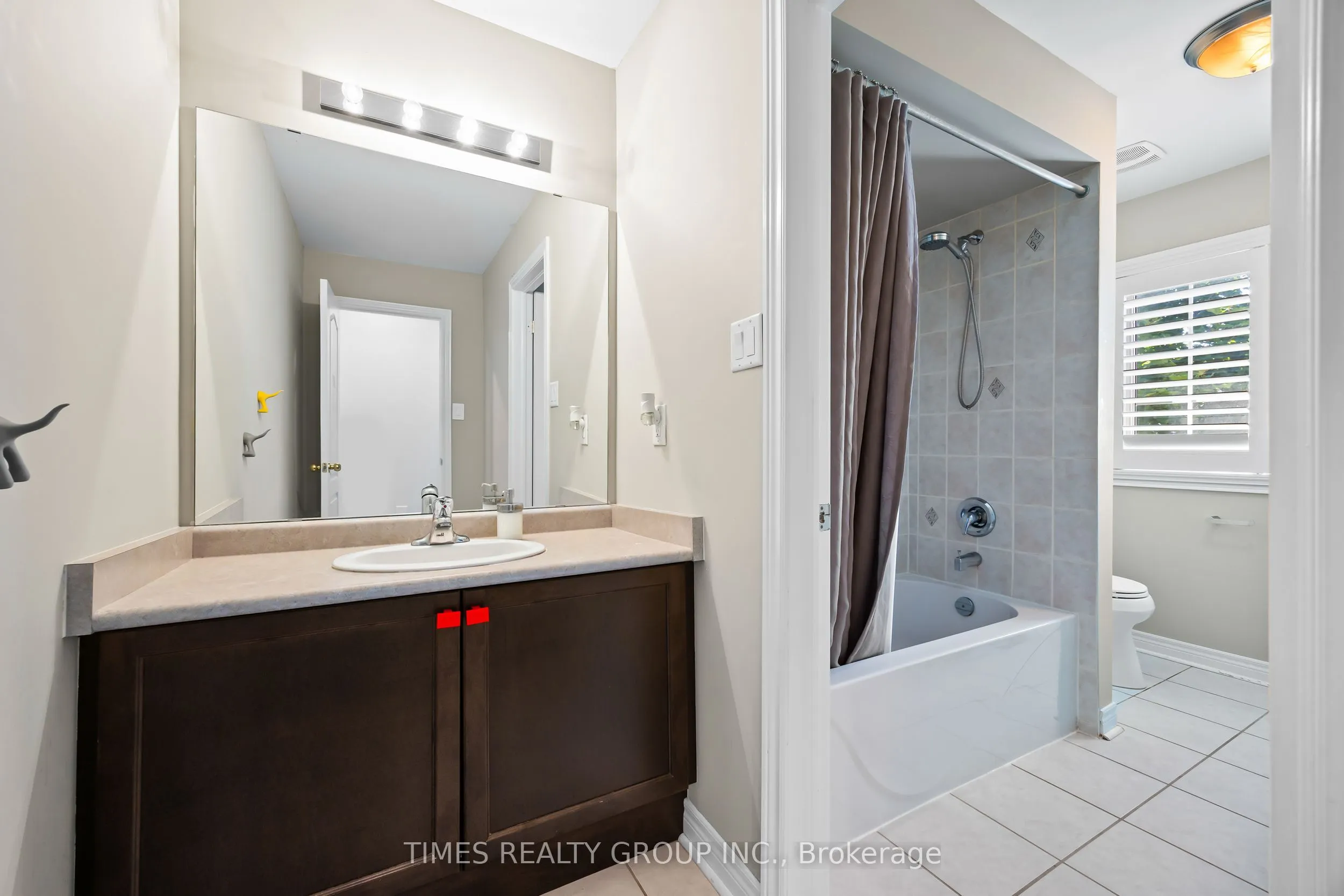 108 Sir Sanford Fleming Way