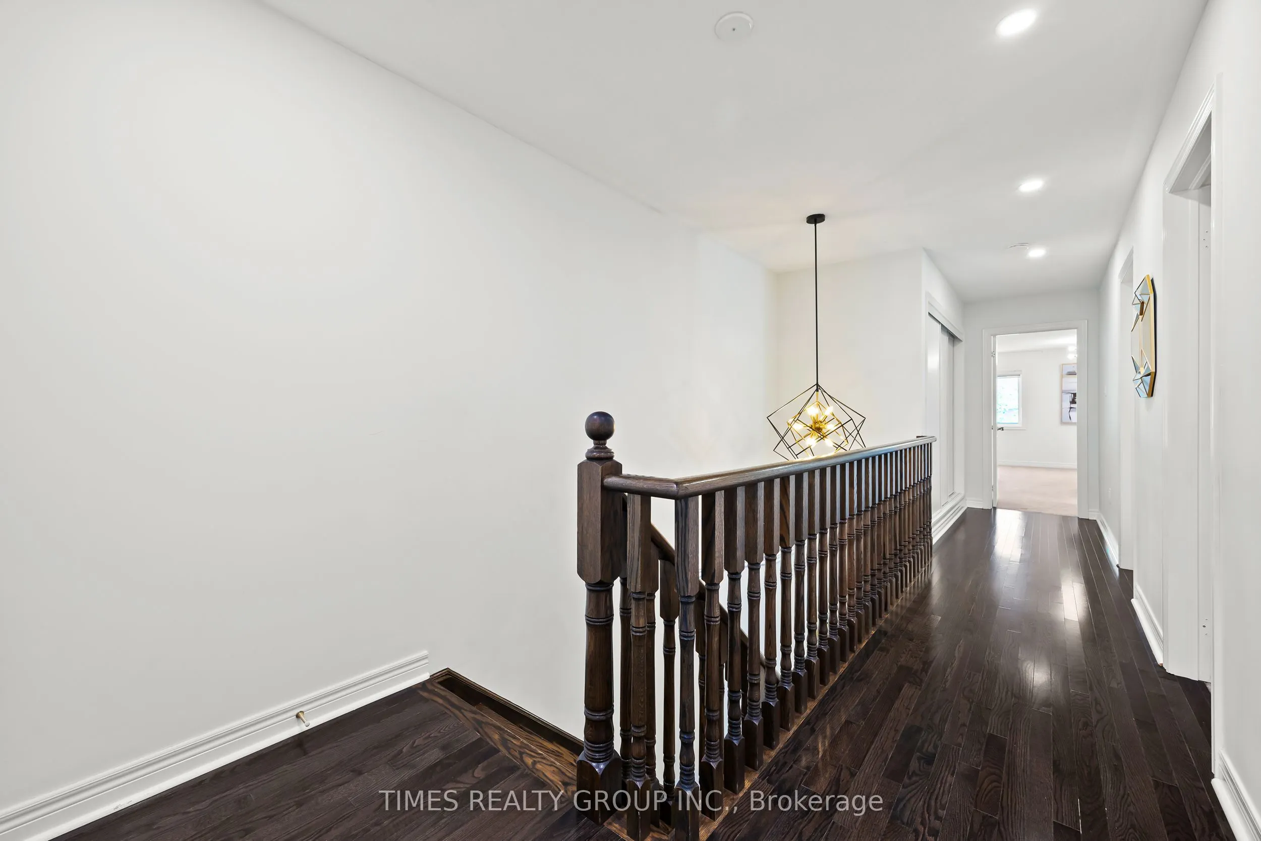 108 Sir Sanford Fleming Way