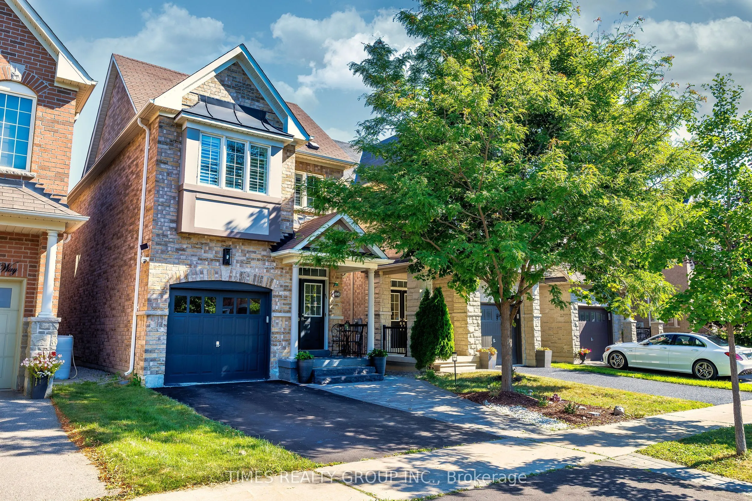 108 Sir Sanford Fleming Way