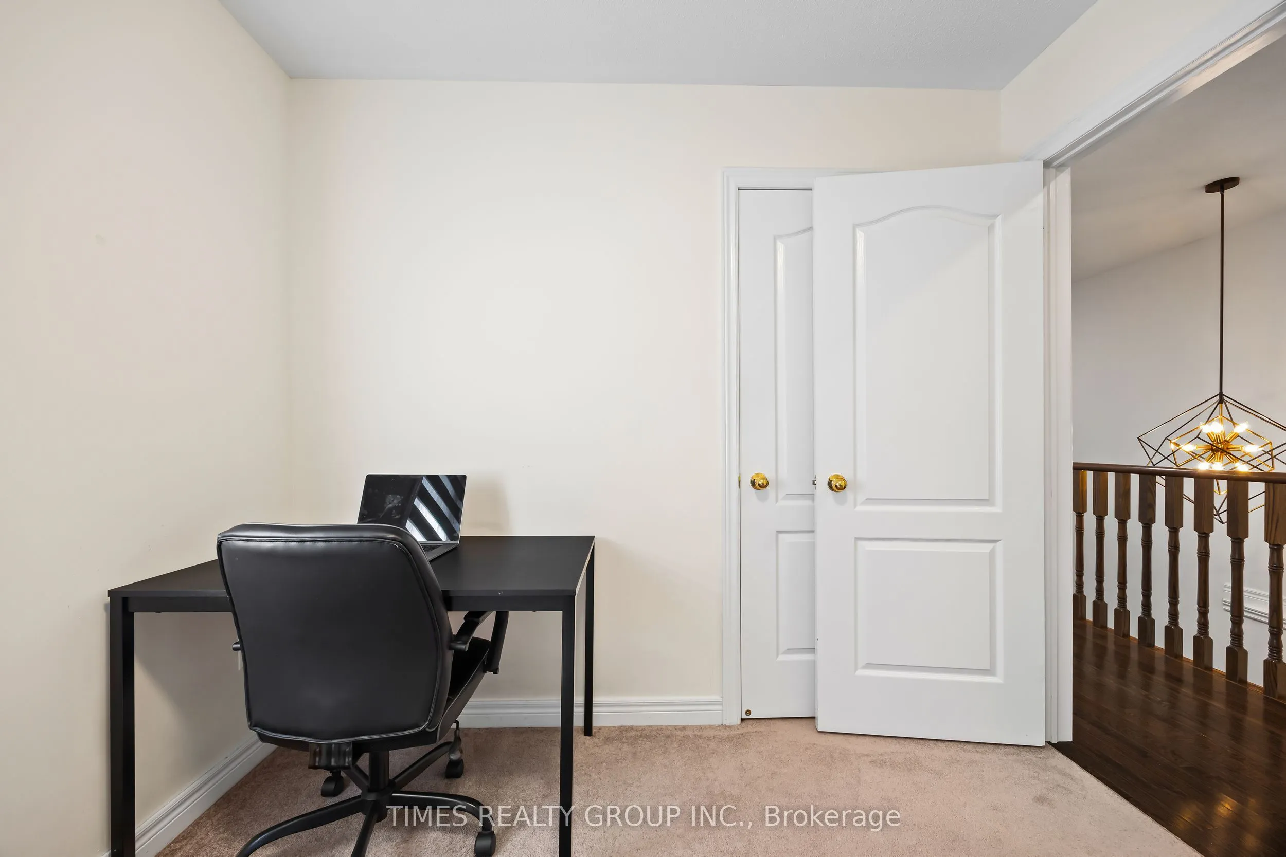 108 Sir Sanford Fleming Way