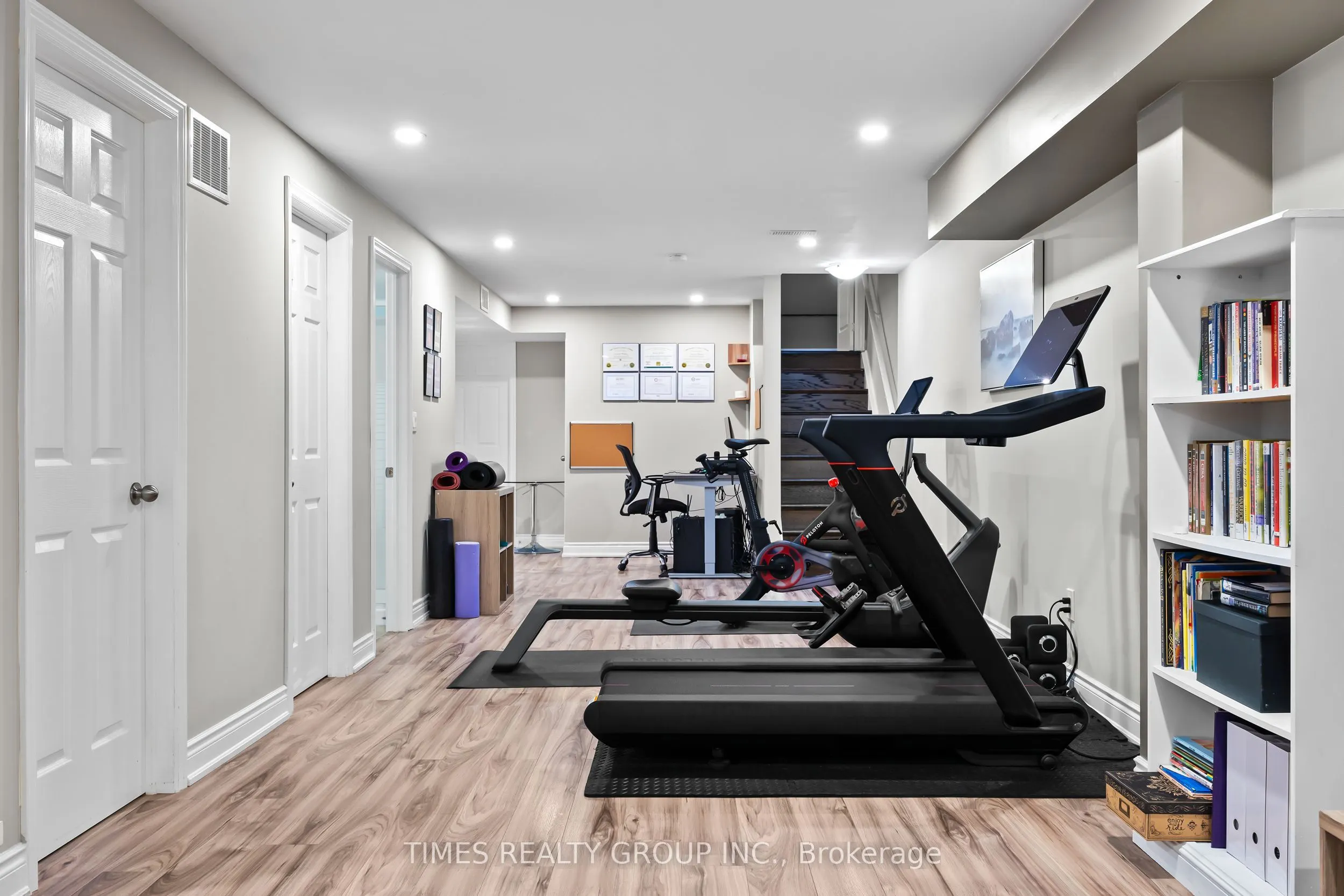 108 Sir Sanford Fleming Way
