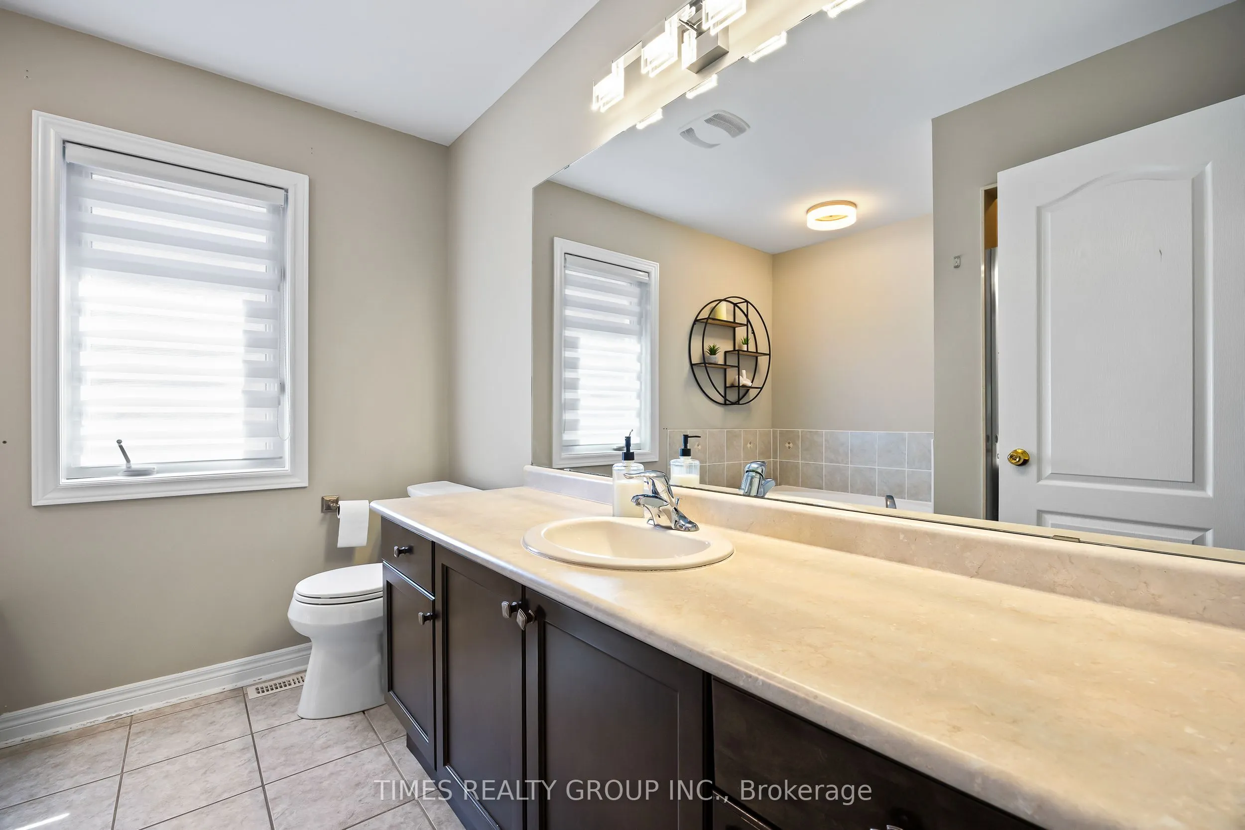 108 Sir Sanford Fleming Way