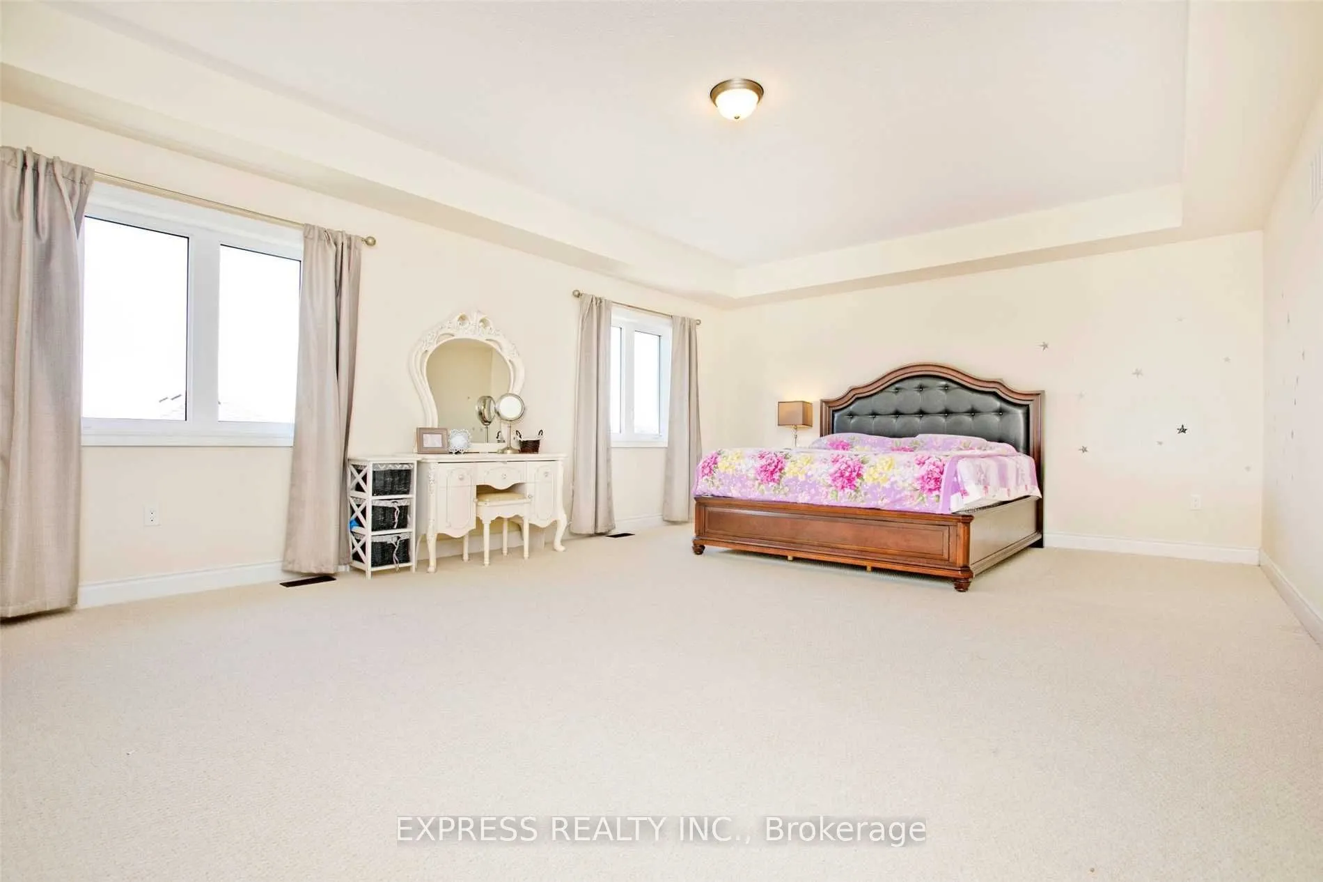 37 Blazing Star Street