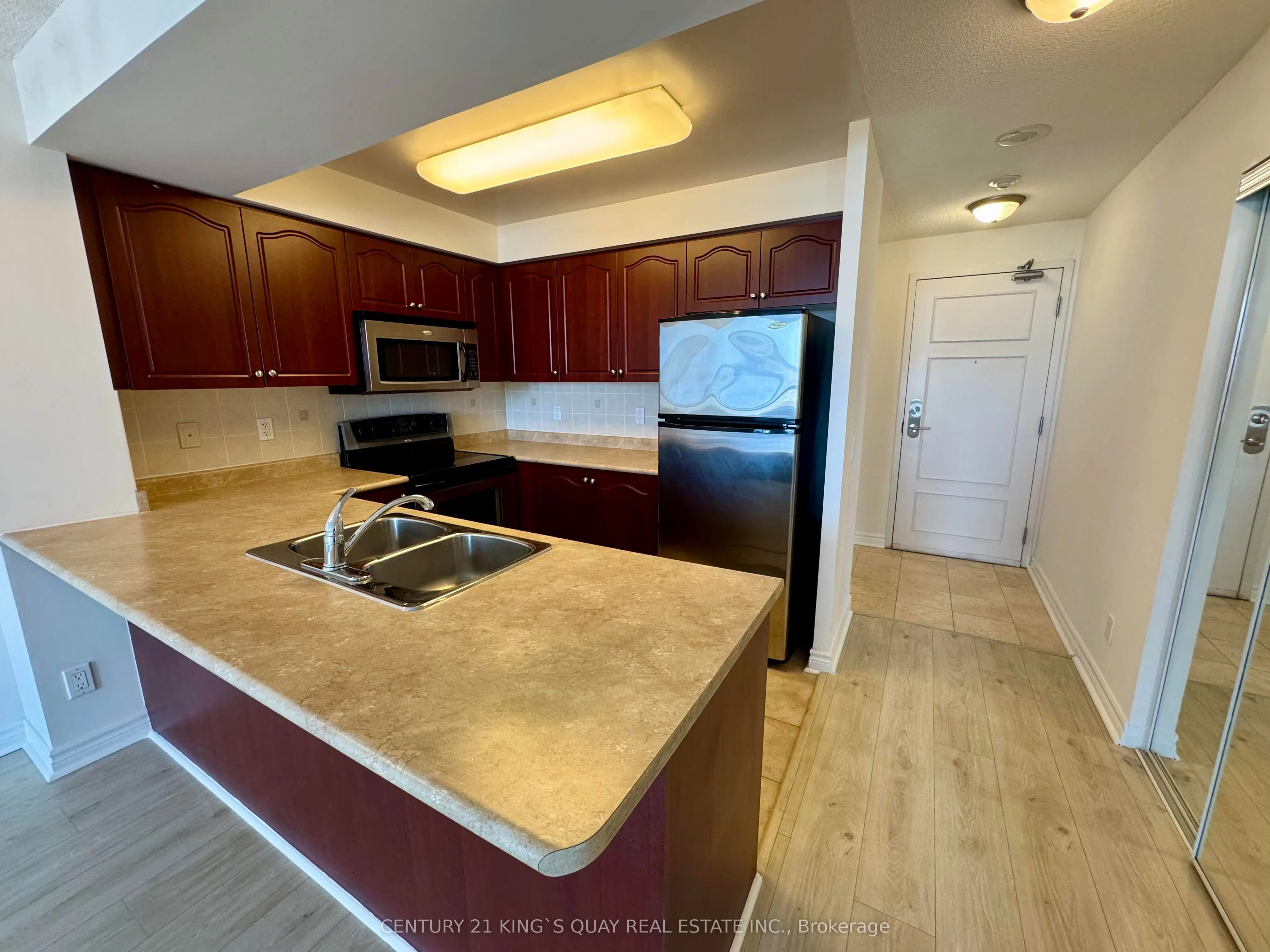 330 Red Maple Road, #1008