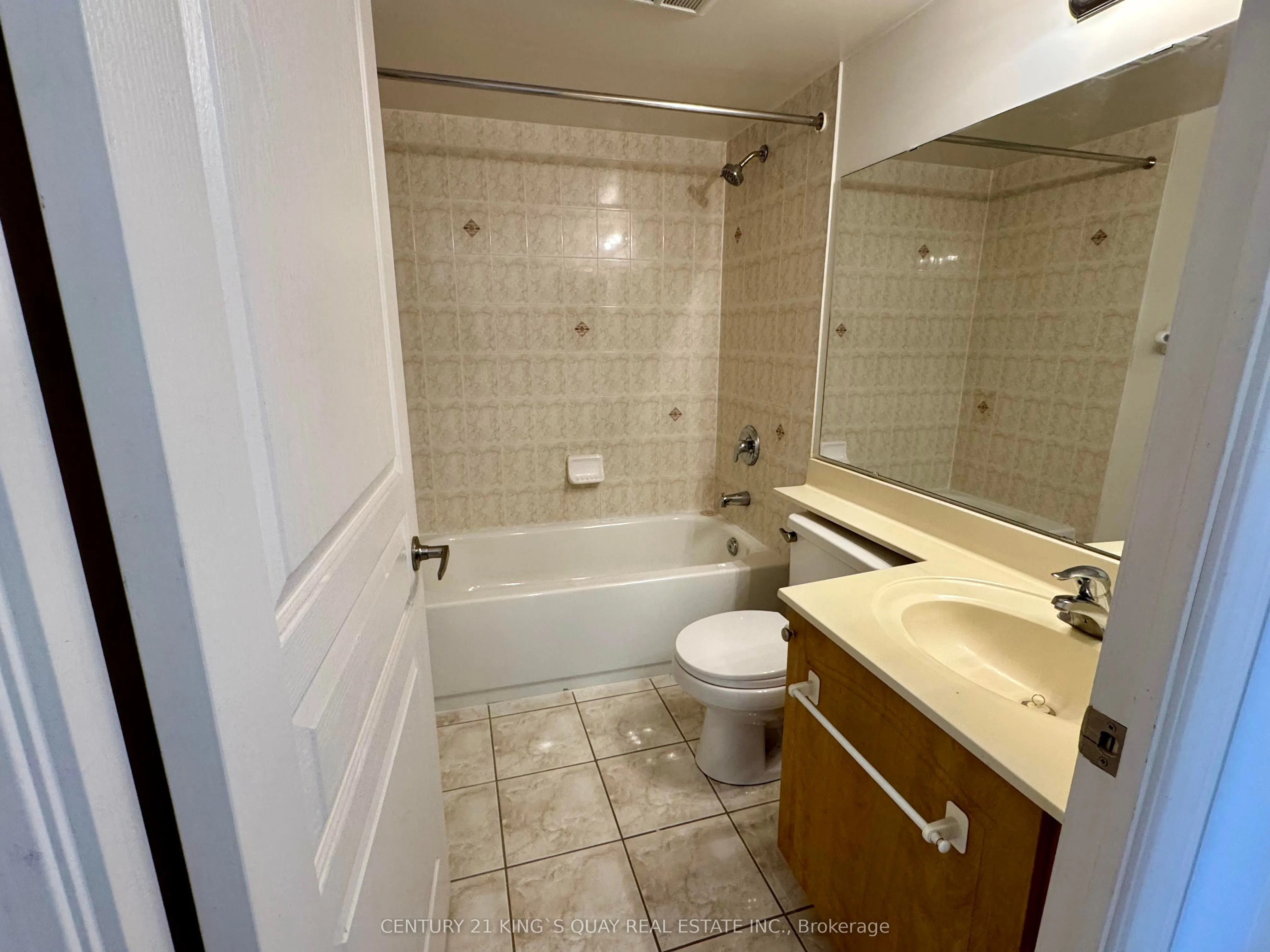 330 Red Maple Road, #1008