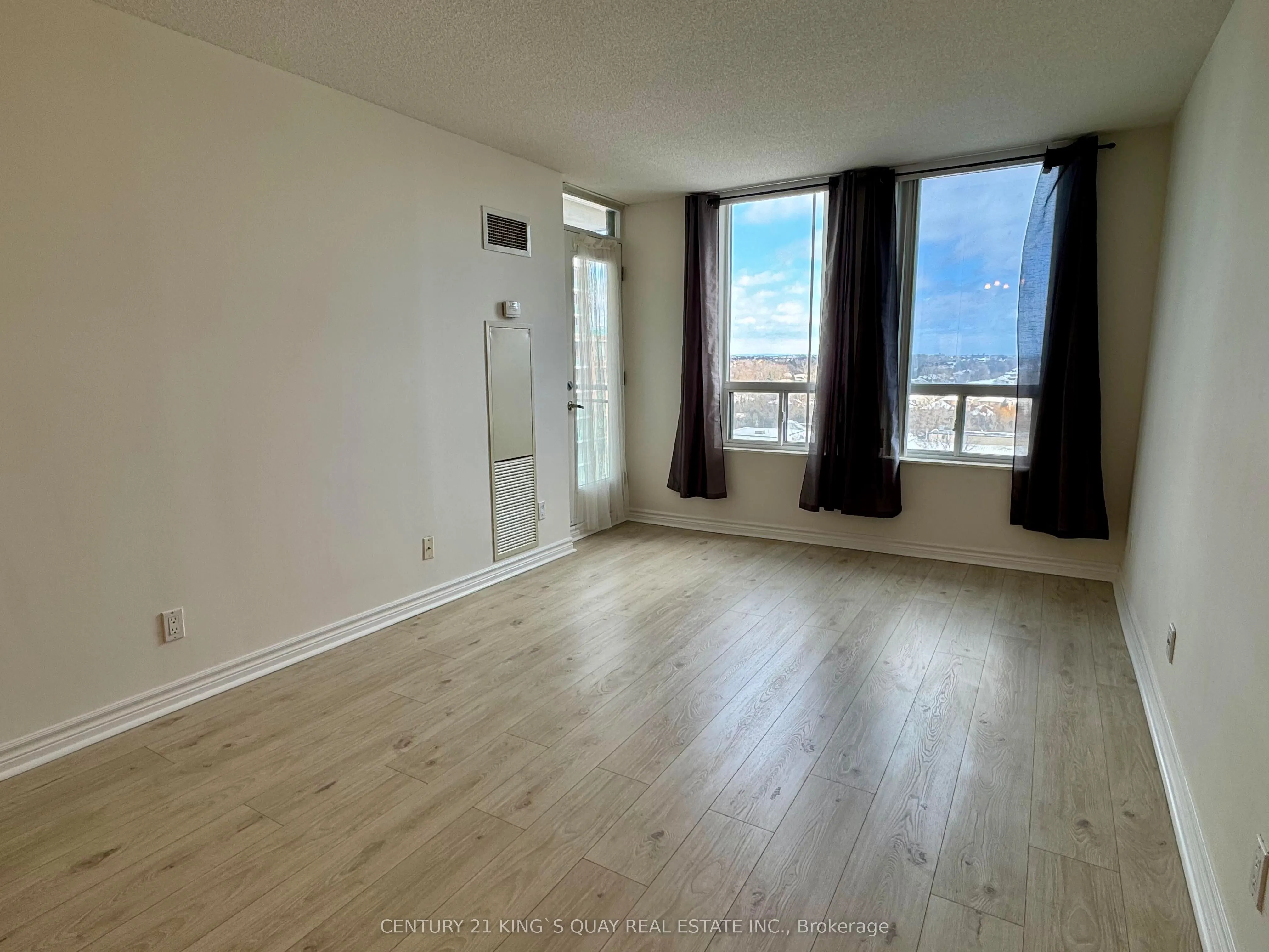 330 Red Maple Road, #1008