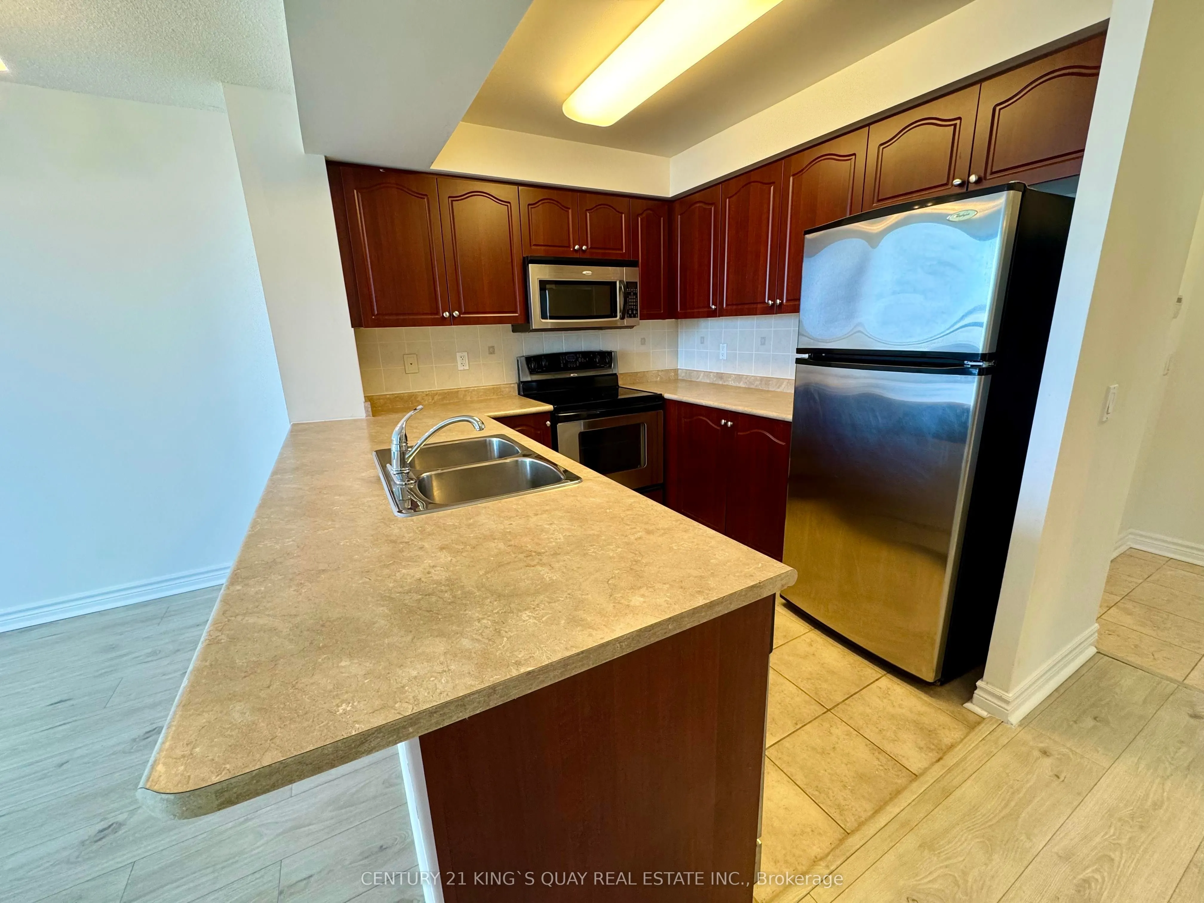 330 Red Maple Road, #1008