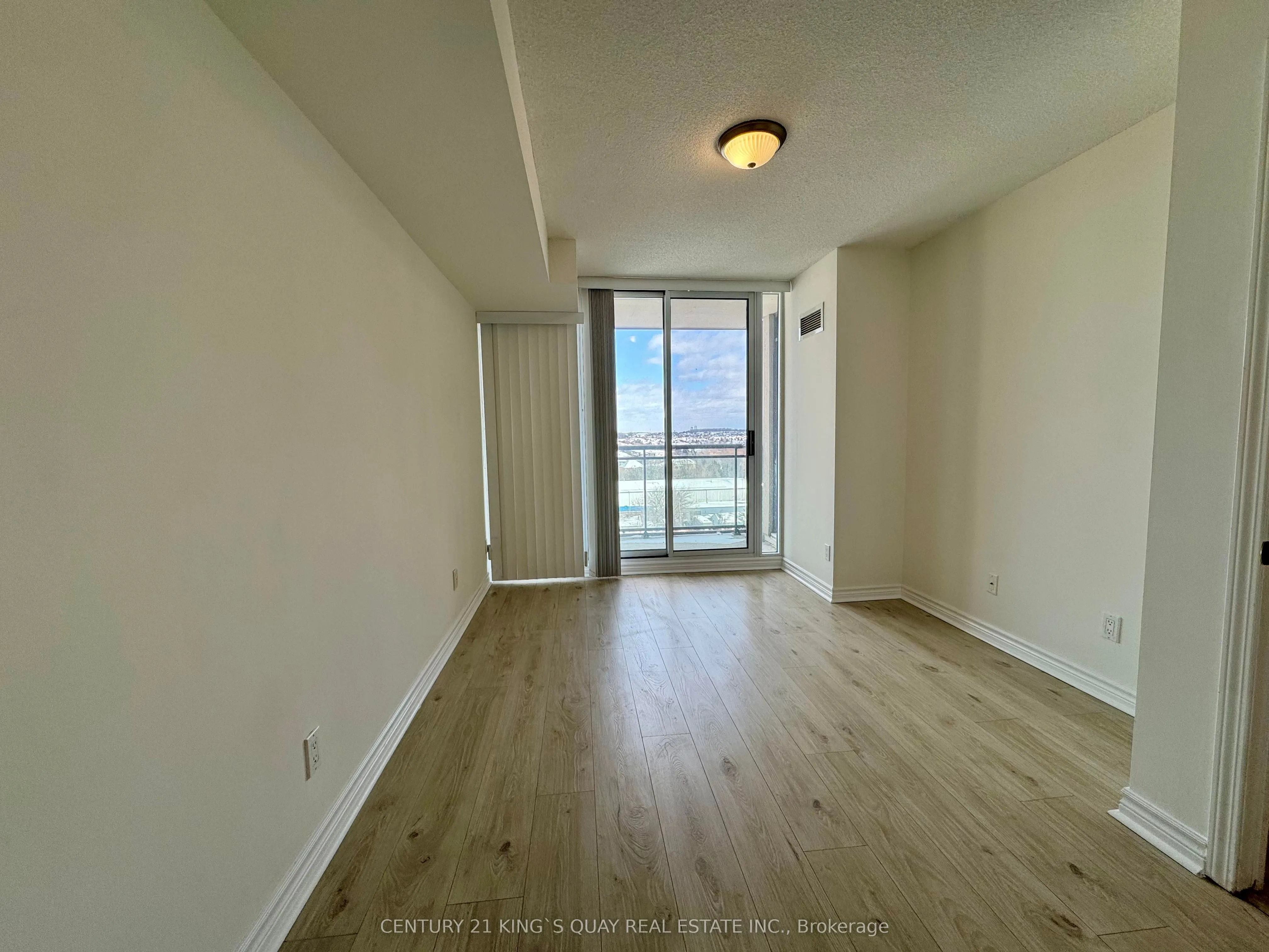 330 Red Maple Road, #1008