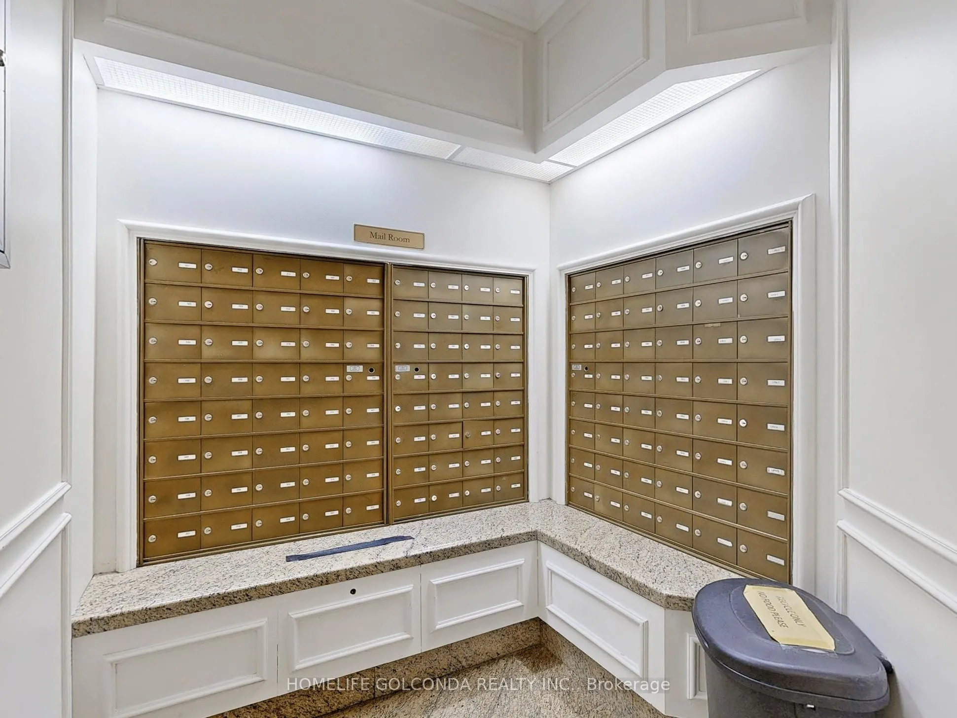 130 pond Drive, #102