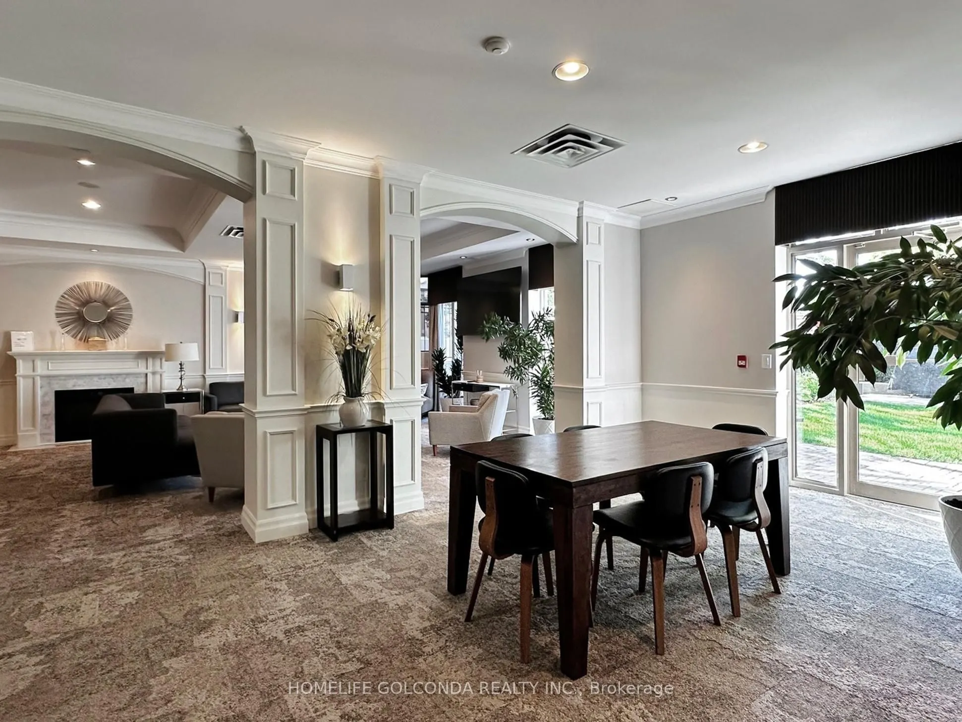 130 pond Drive, #102