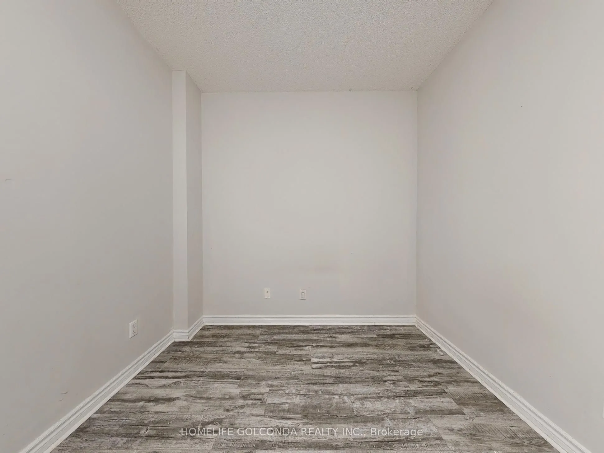 130 pond Drive, #102
