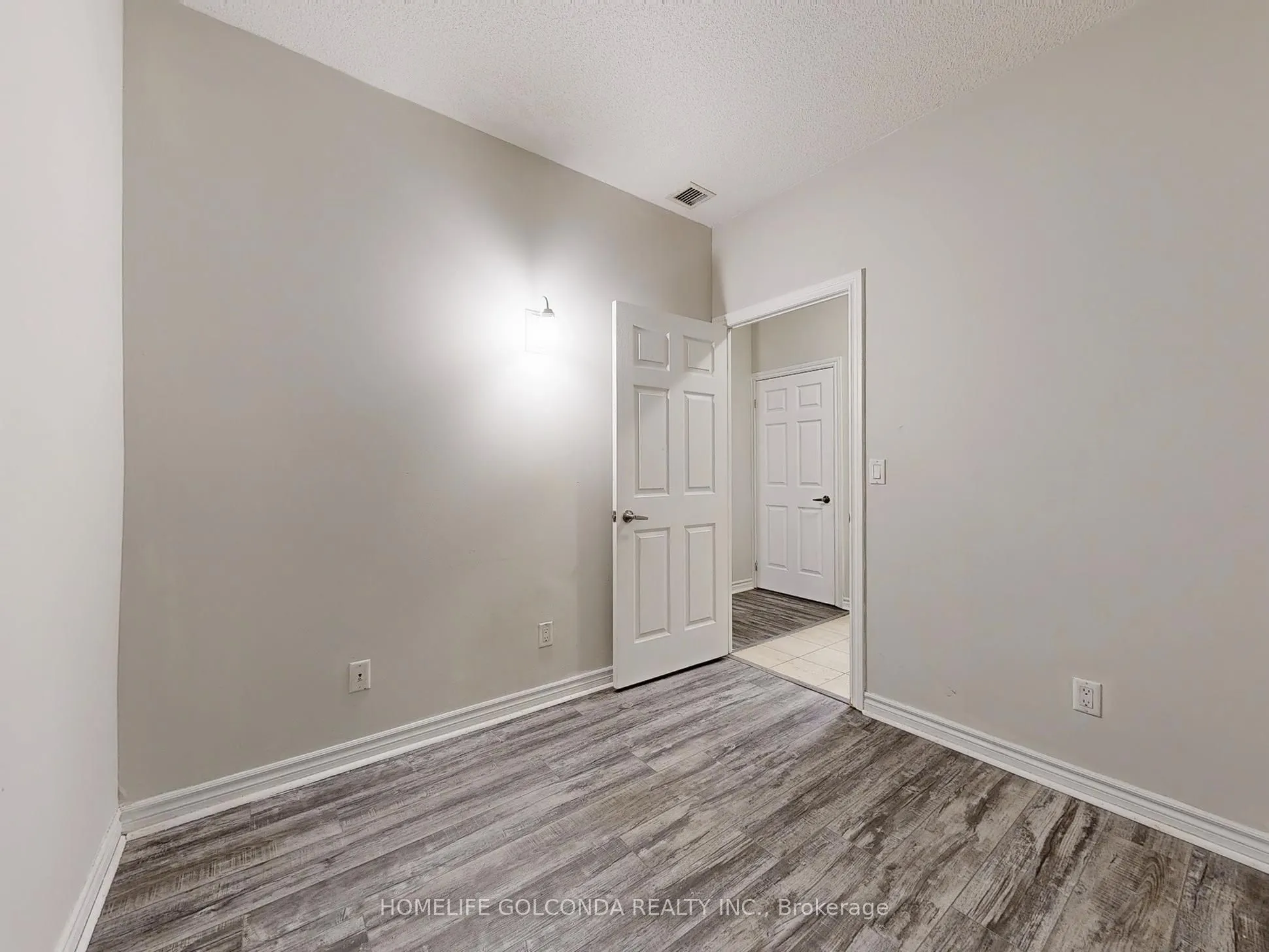 130 pond Drive, #102