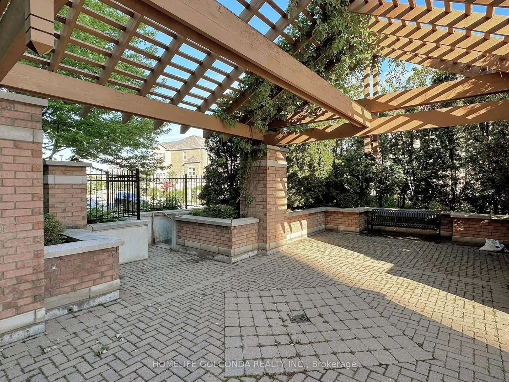 130 pond Drive, #102