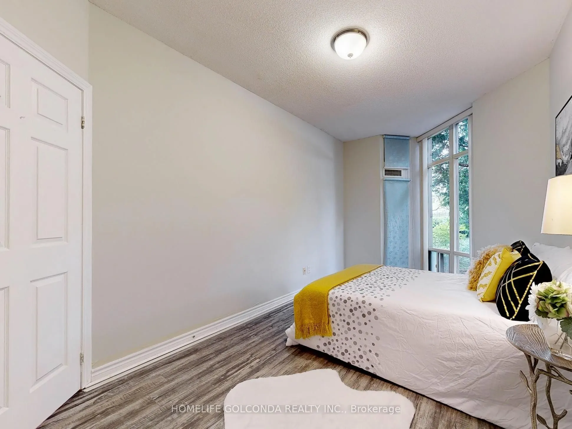130 pond Drive, #102