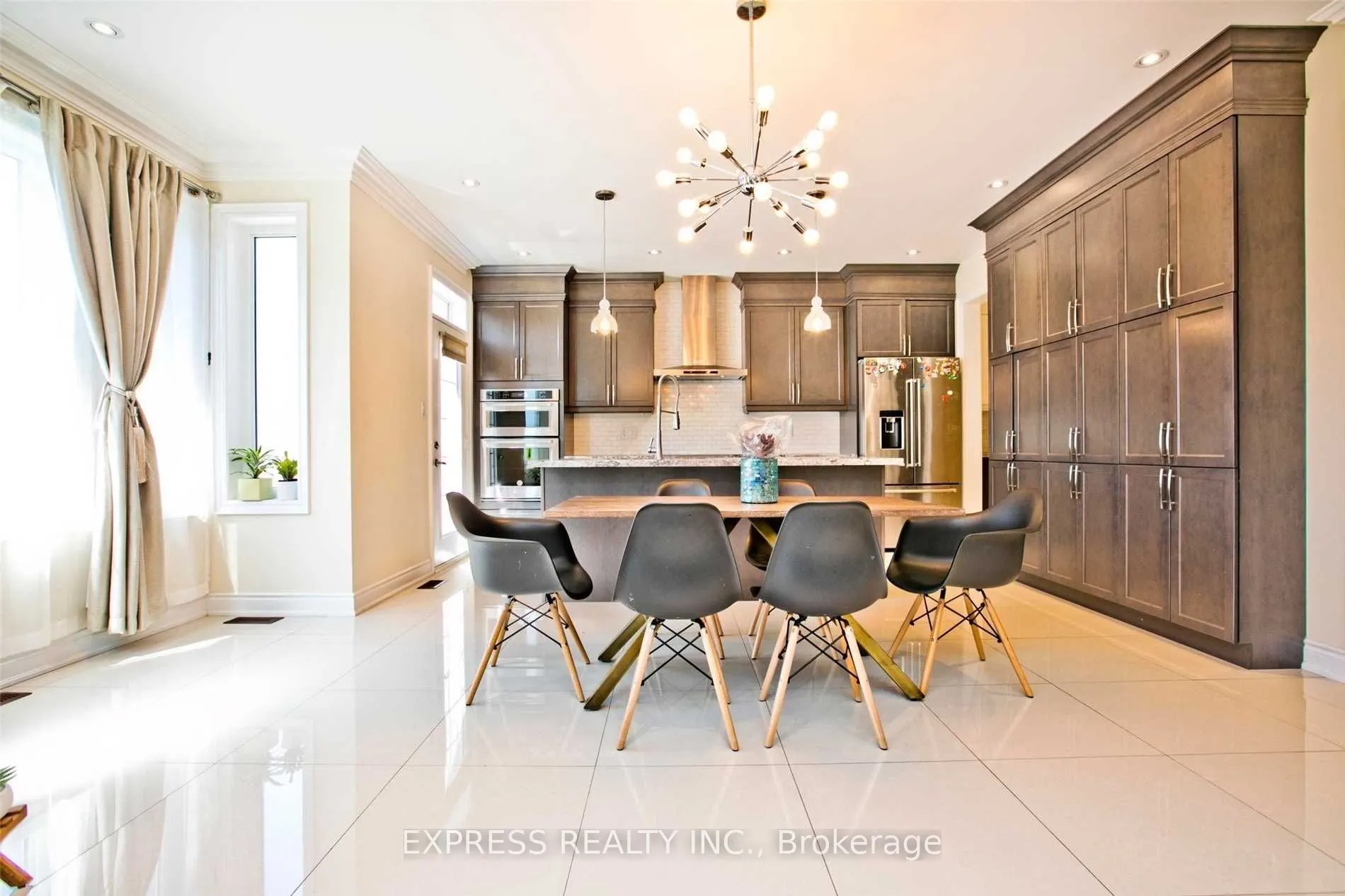 37 Blazing Star Street