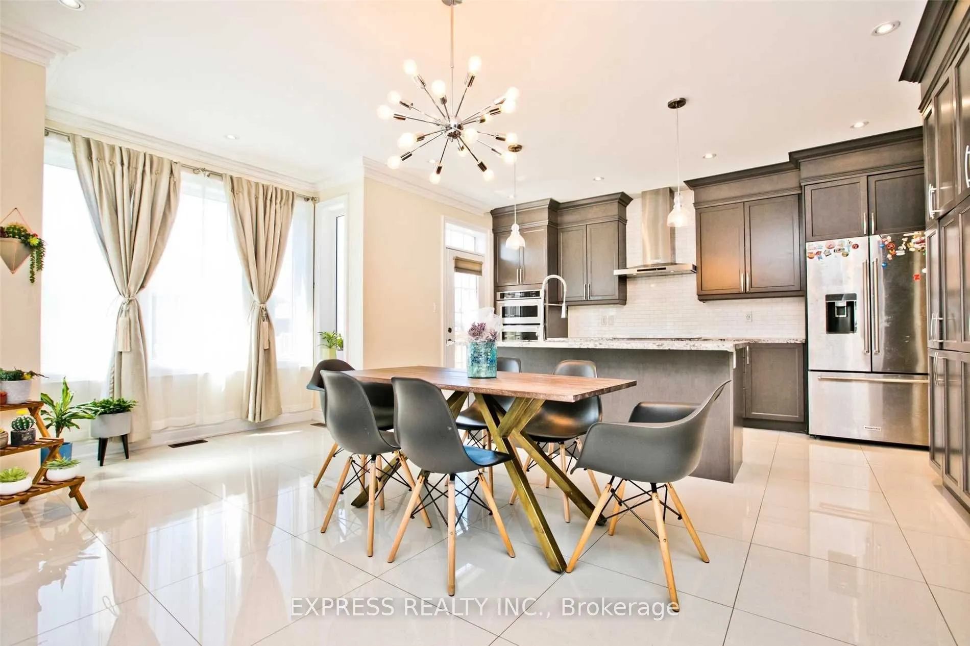 37 Blazing Star Street