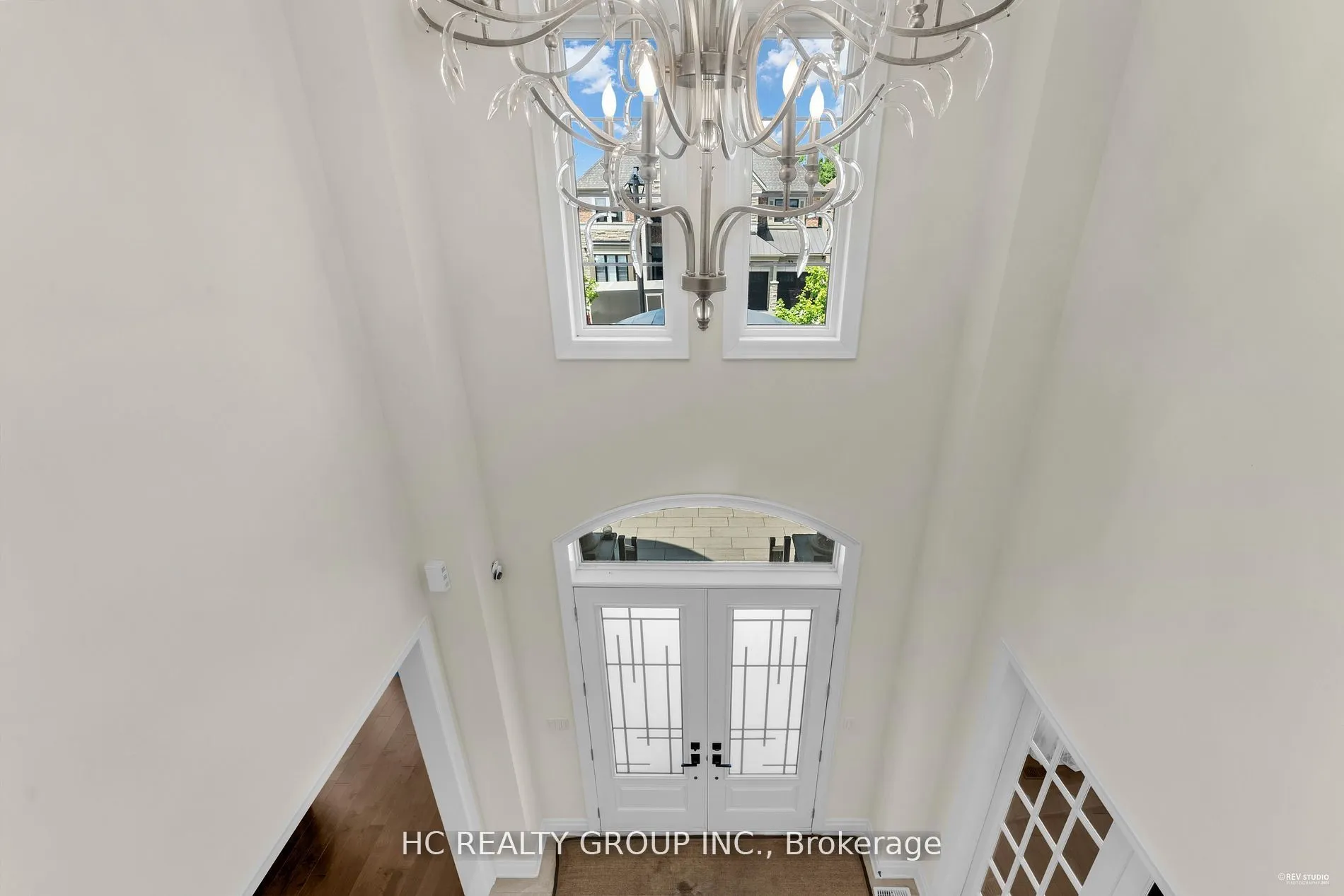 27 Sir Henry Court