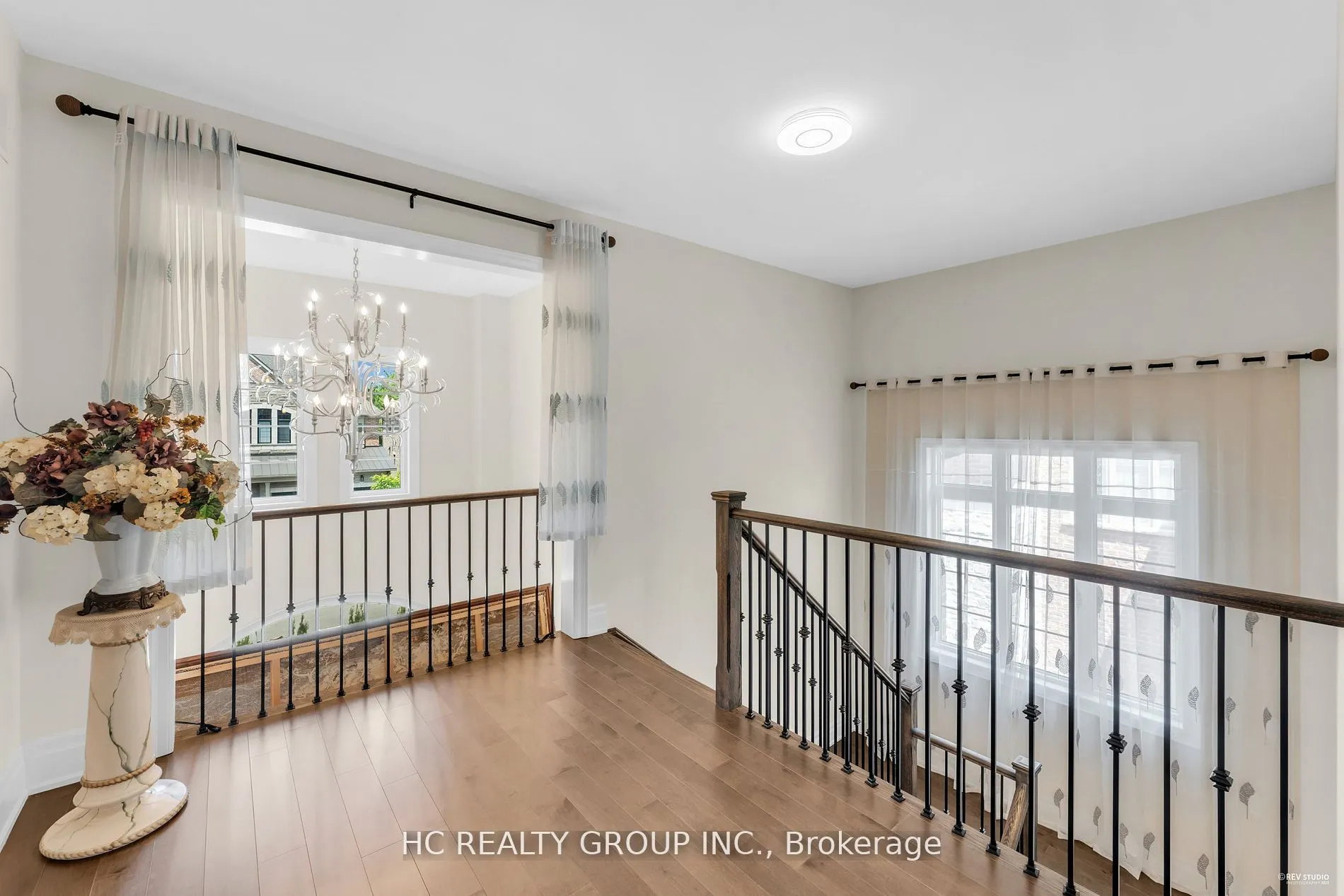 27 Sir Henry Court