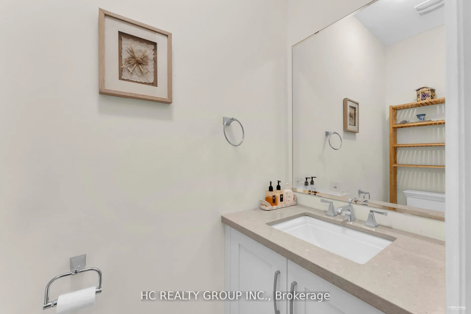 27 Sir Henry Court