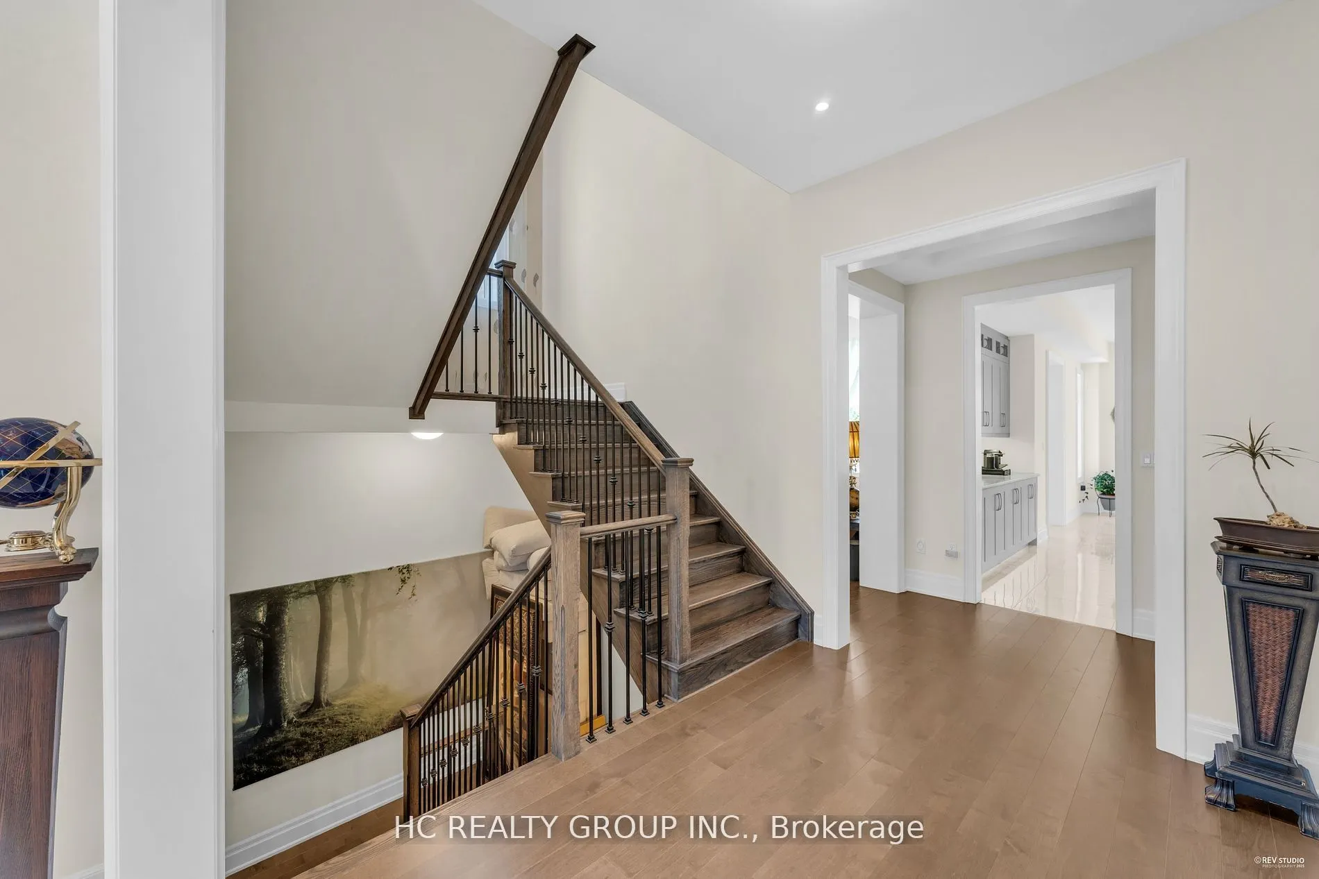 27 Sir Henry Court