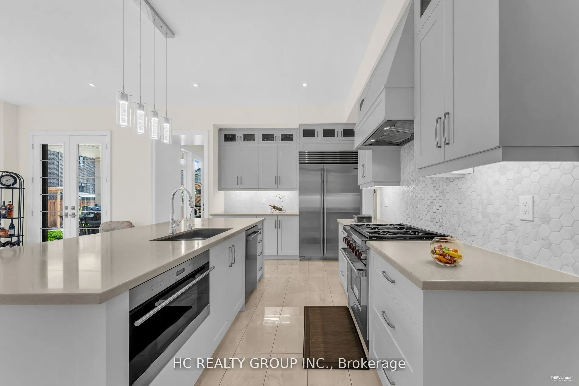 27 Sir Henry Court