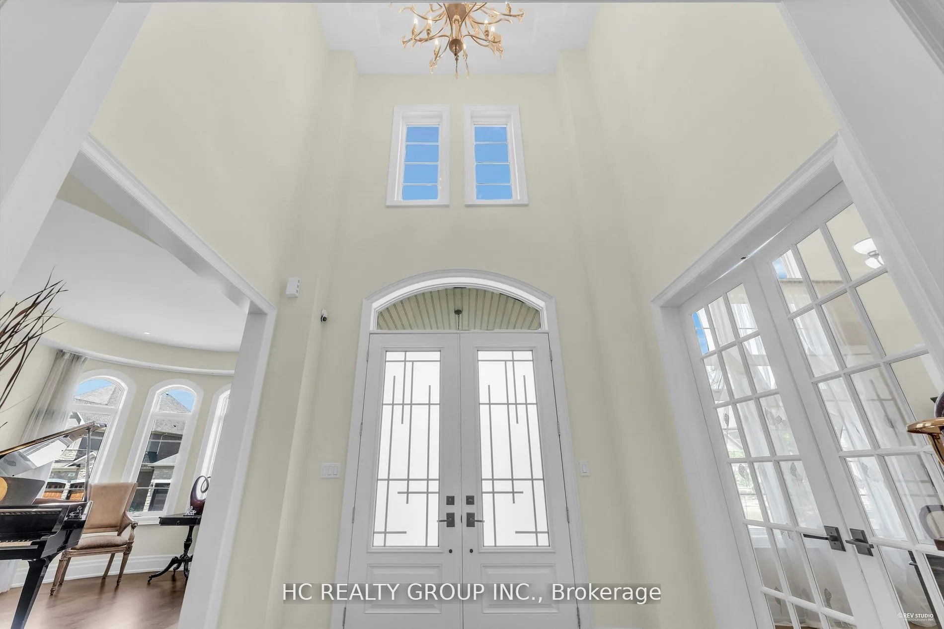 27 Sir Henry Court