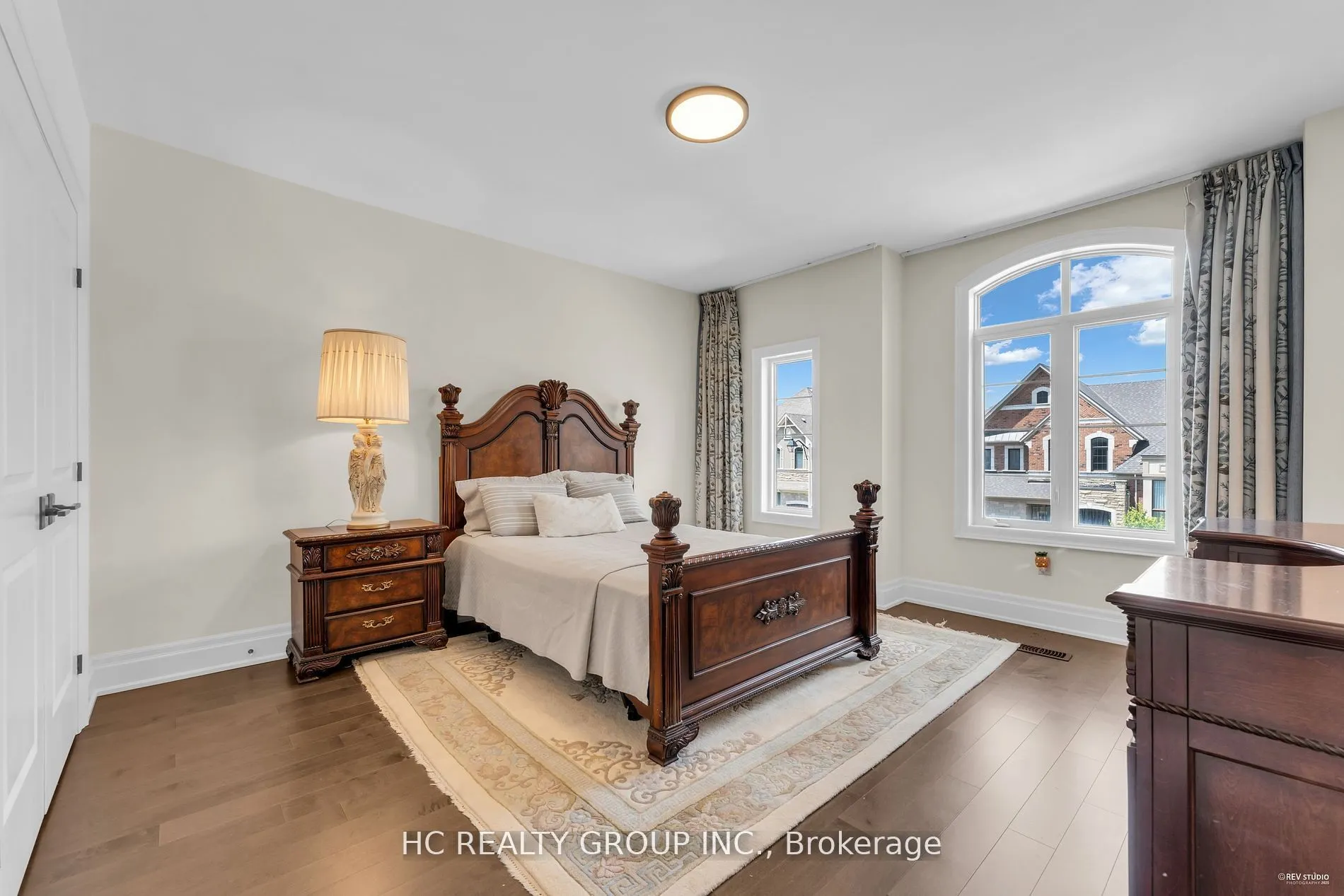 27 Sir Henry Court