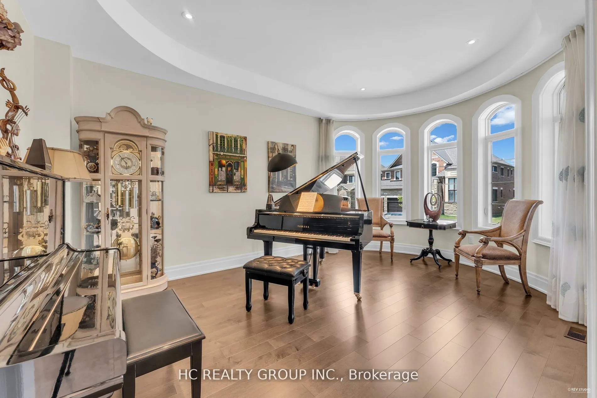 27 Sir Henry Court