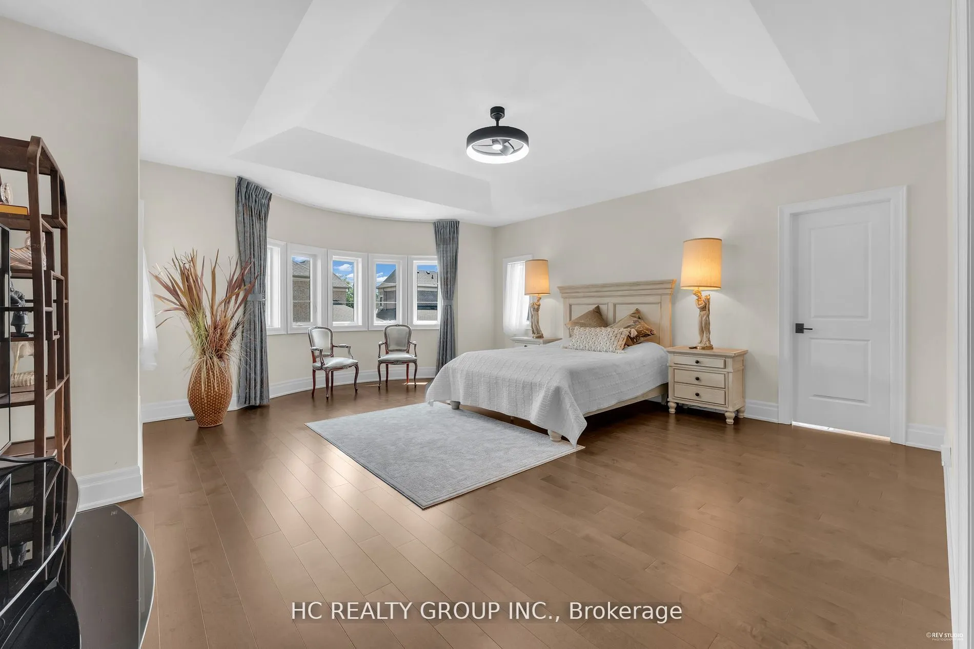 27 Sir Henry Court