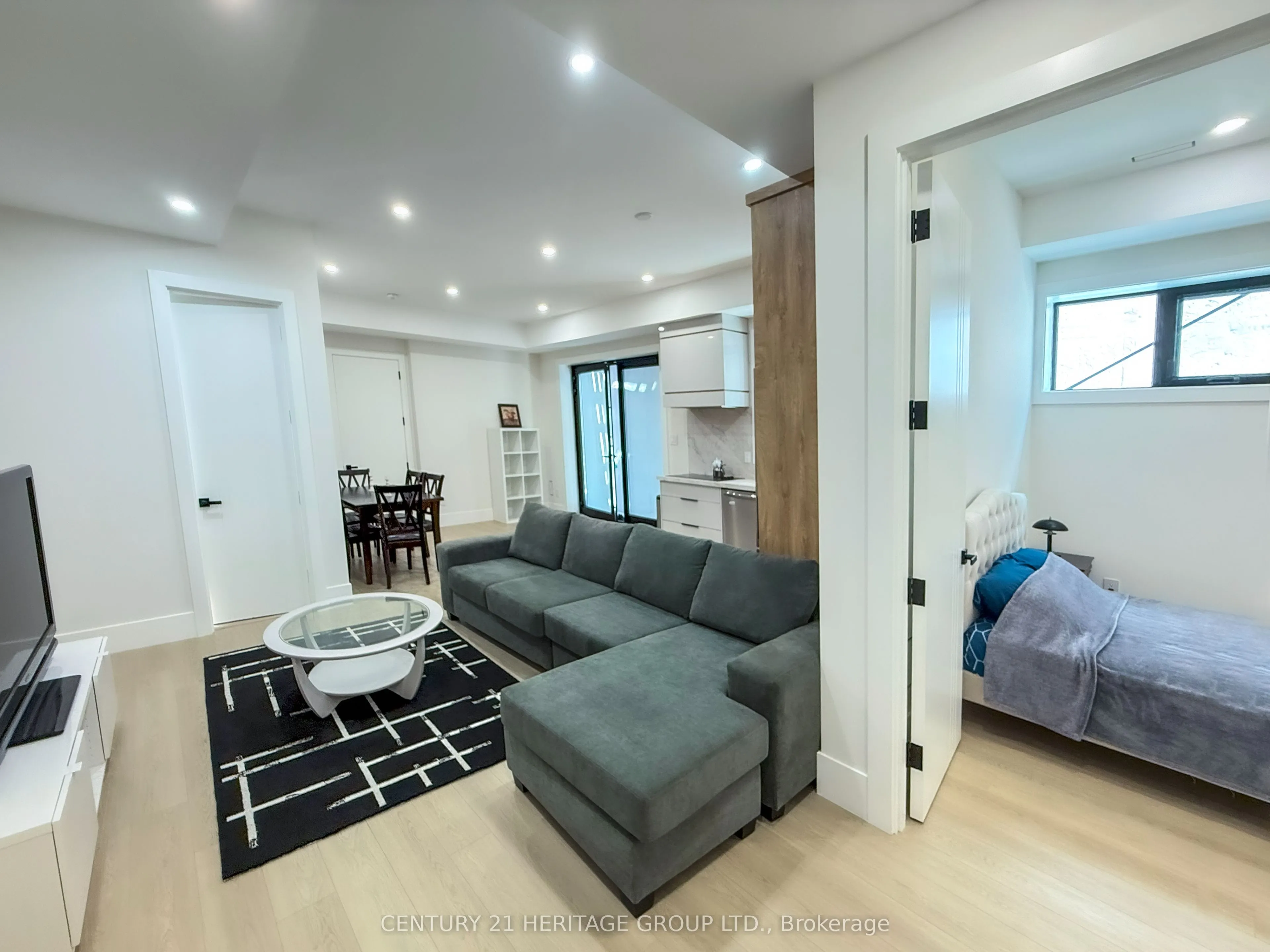 11 Knowles Crescent, #Unit #B