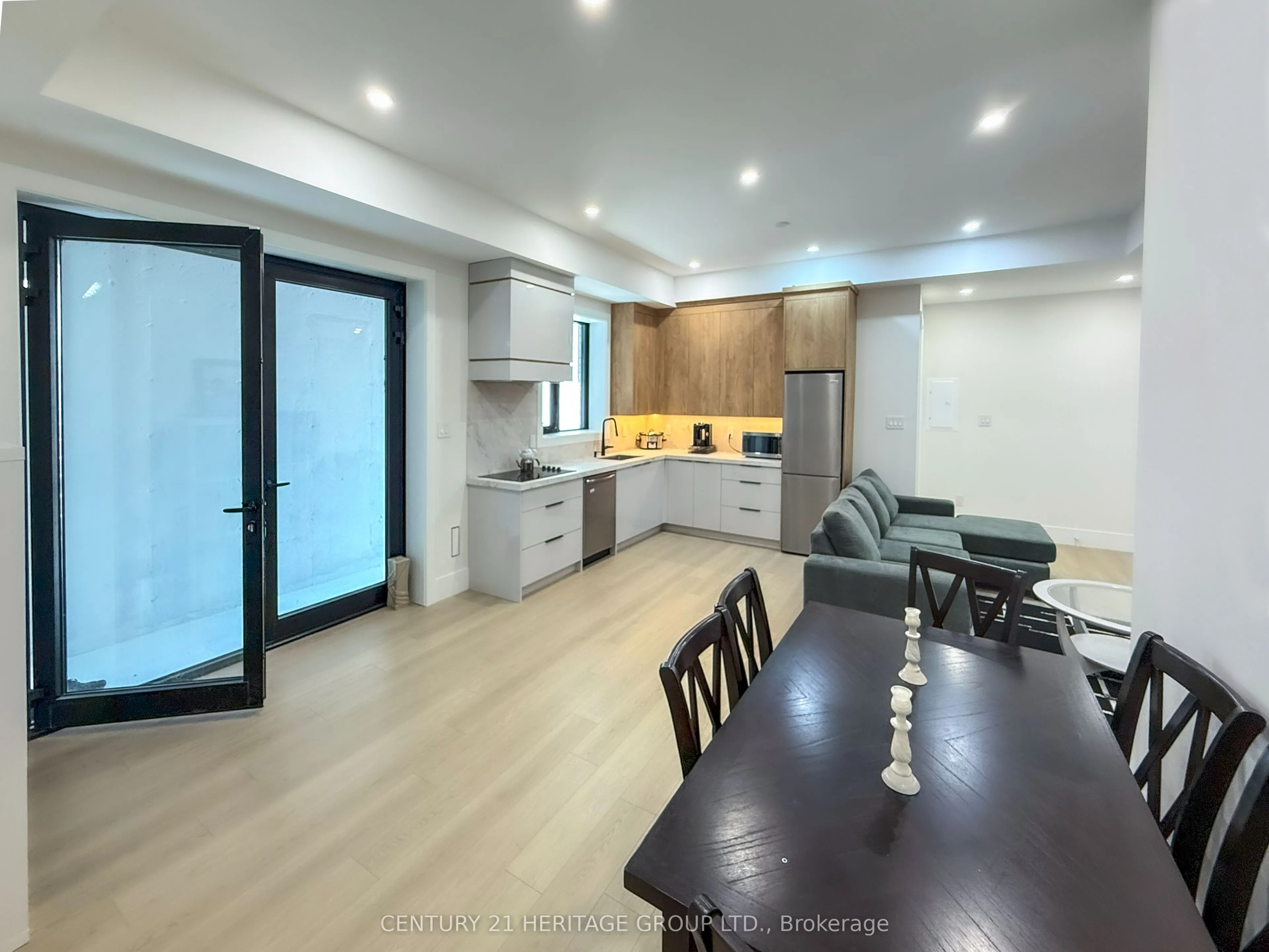11 Knowles Crescent, #Unit #B