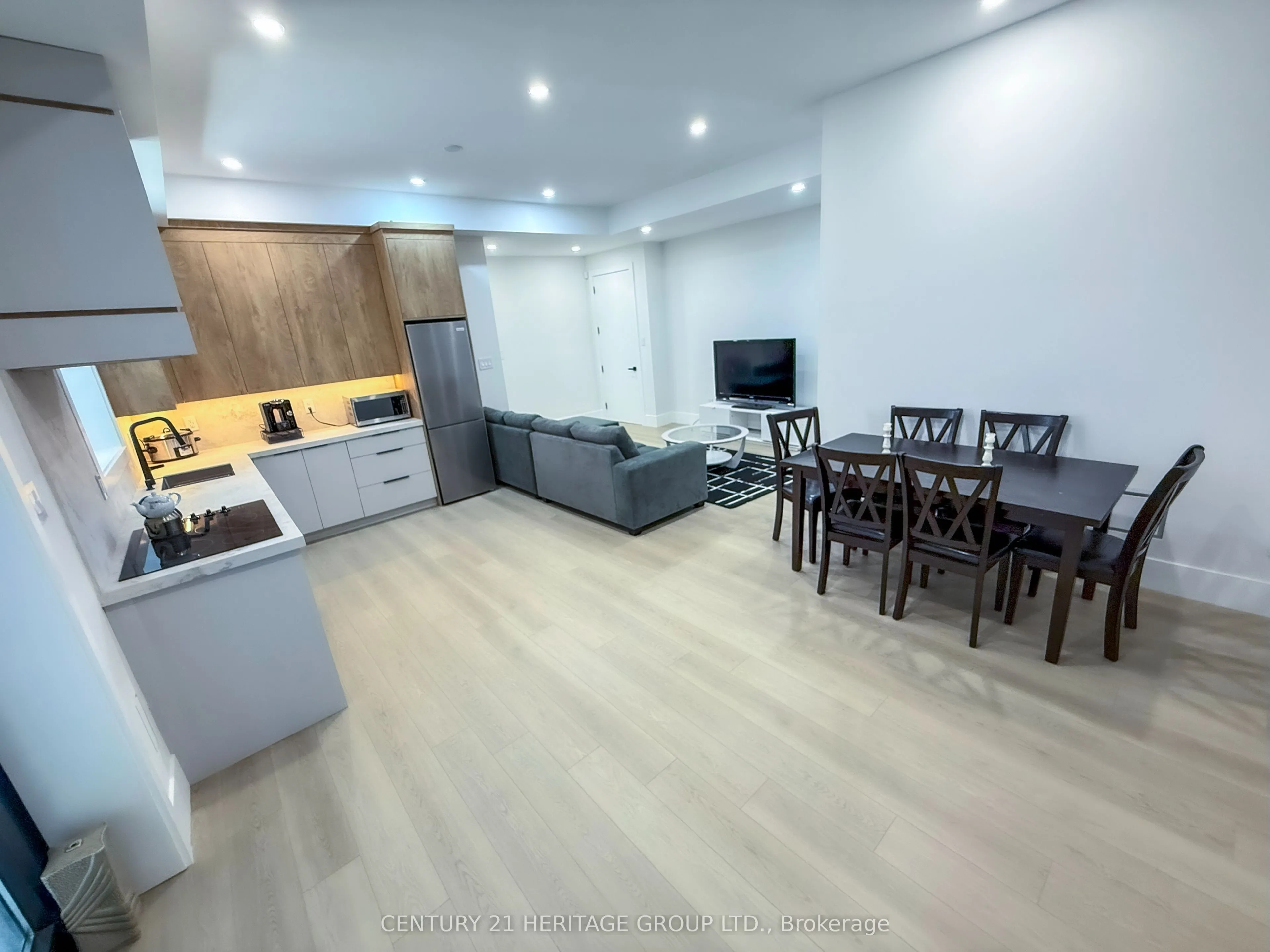 11 Knowles Crescent, #Unit #B
