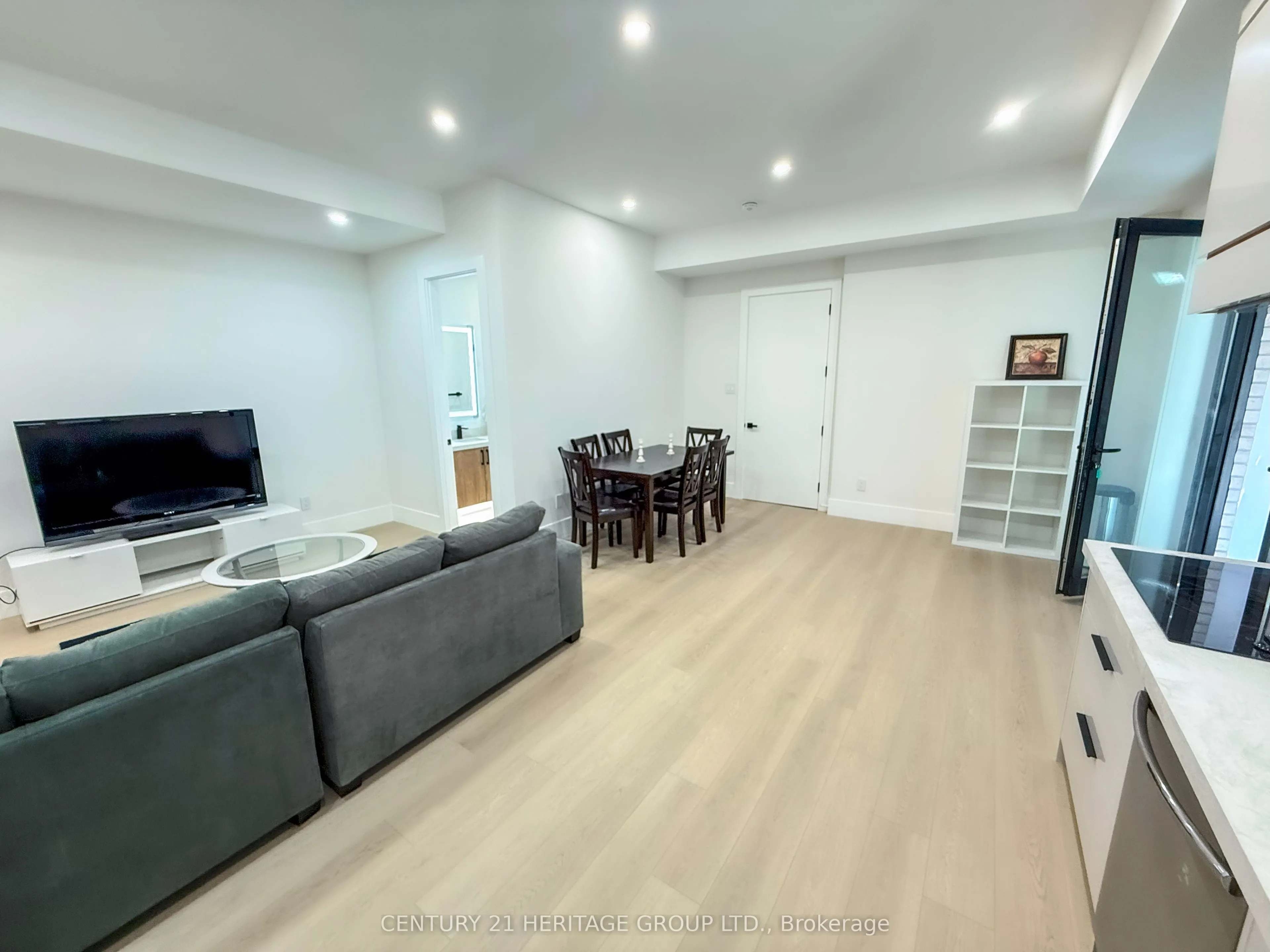 11 Knowles Crescent, #Unit #B