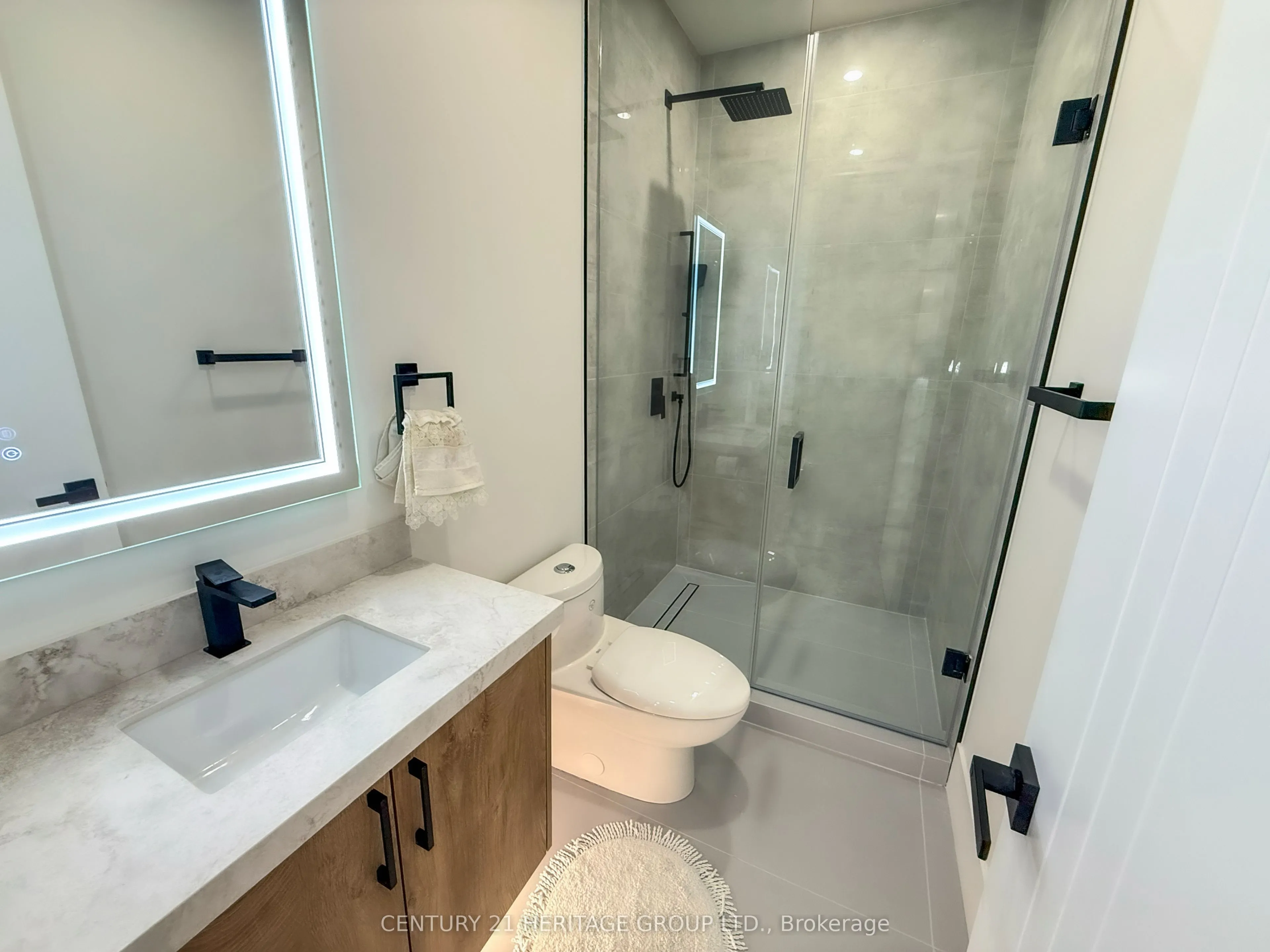 11 Knowles Crescent, #Unit #B