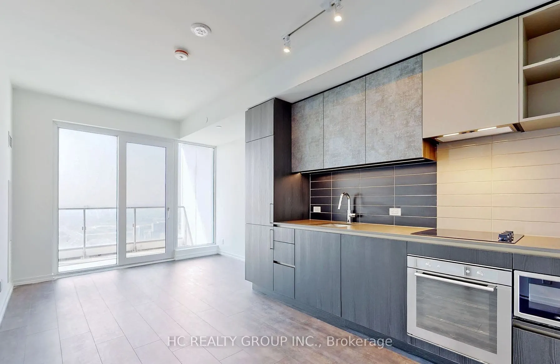 1000 Portage Parkway, #3209