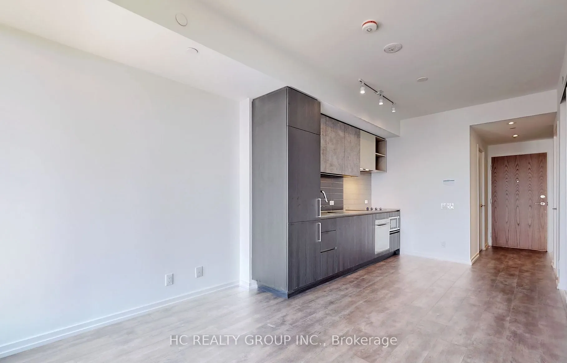 1000 Portage Parkway, #3209