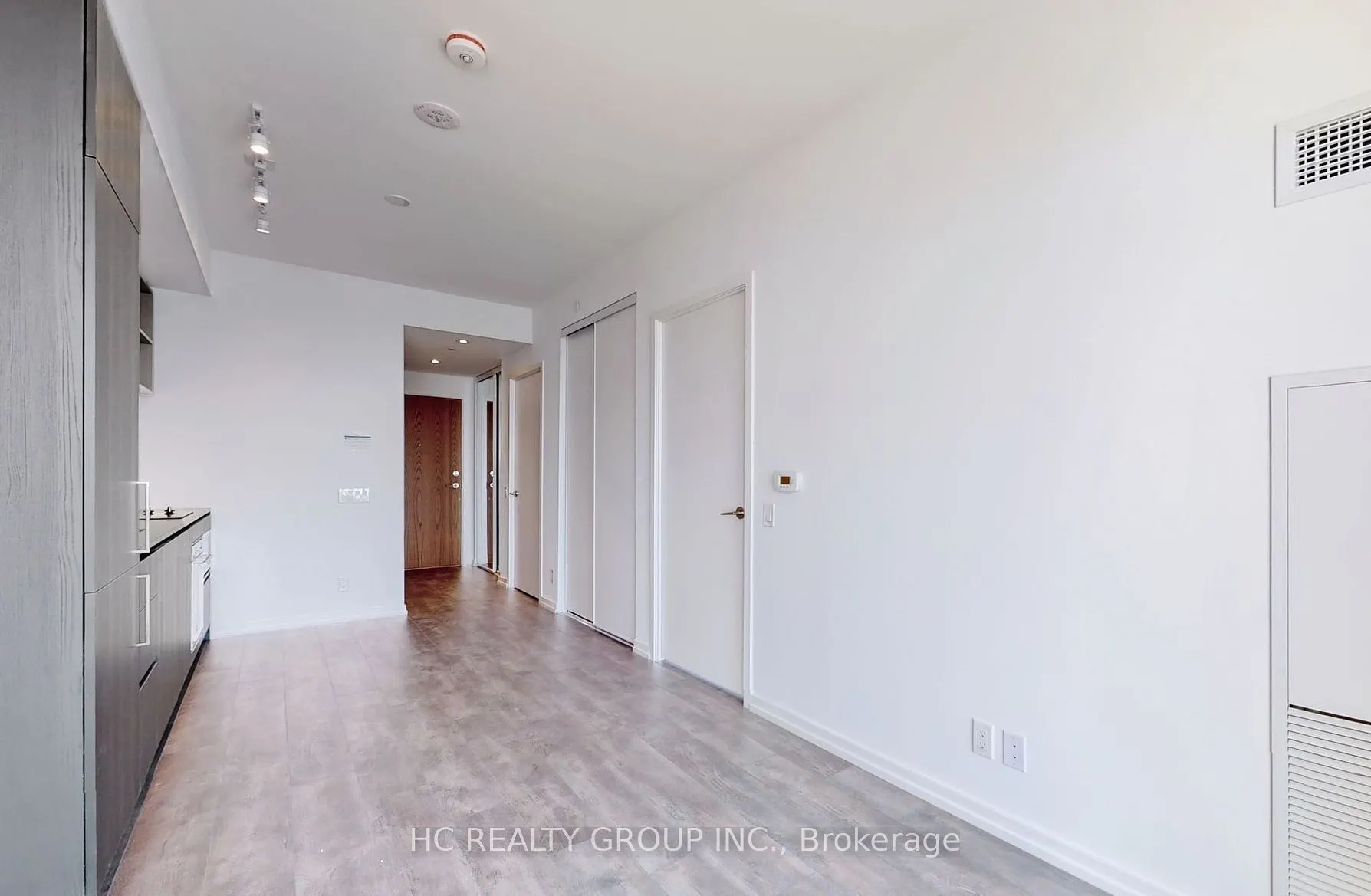 1000 Portage Parkway, #3209